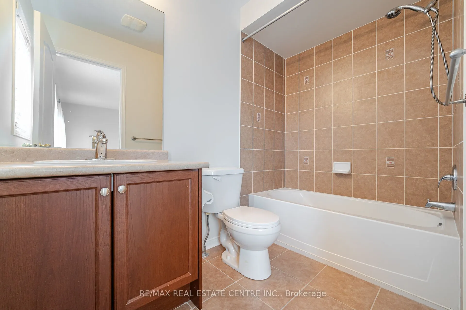 4834 Capri Crescent