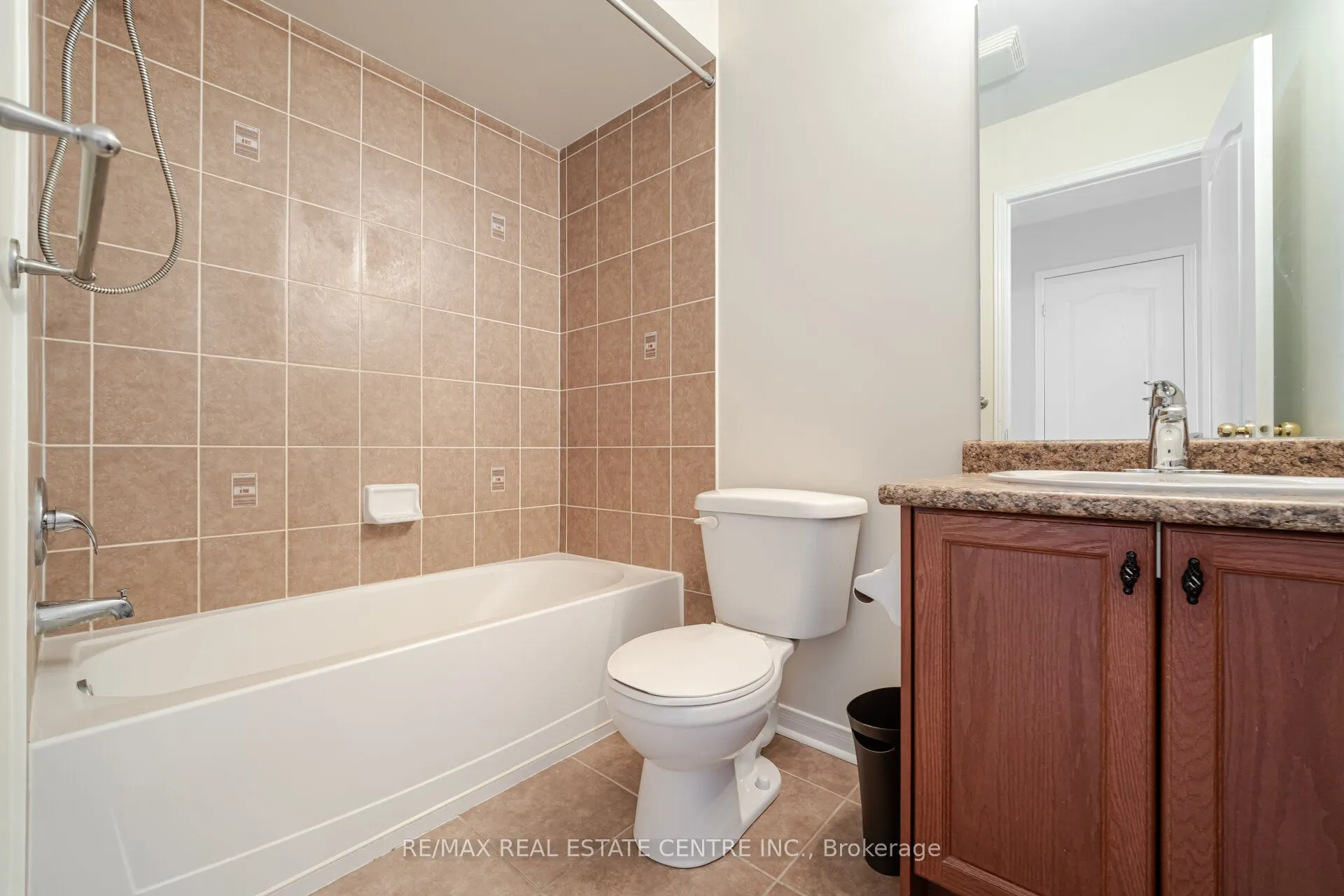 4834 Capri Crescent