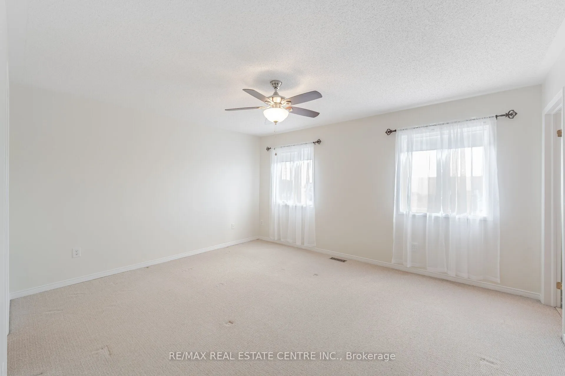 4834 Capri Crescent