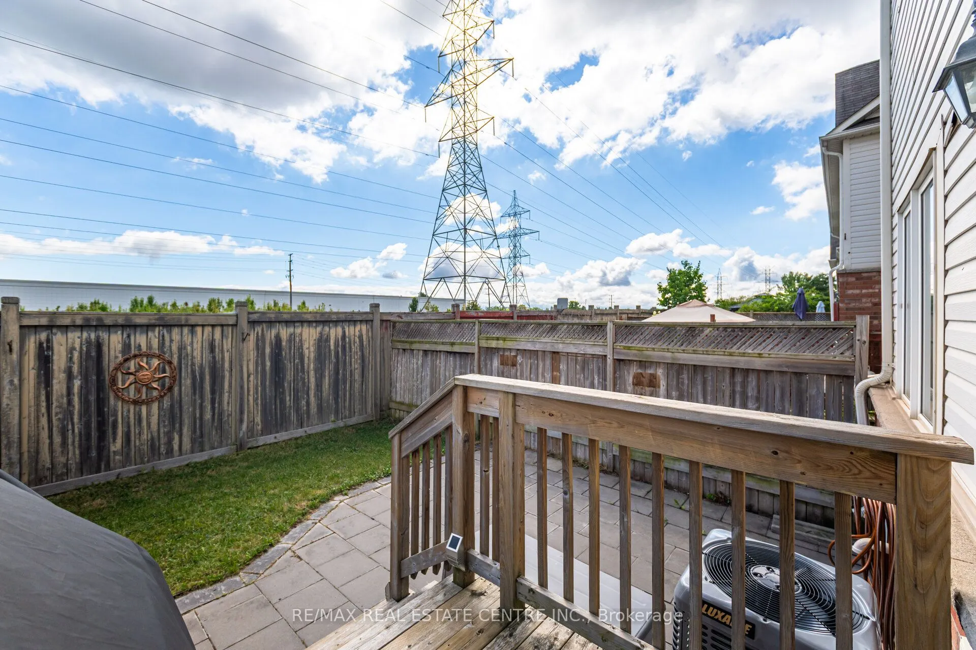 4834 Capri Crescent