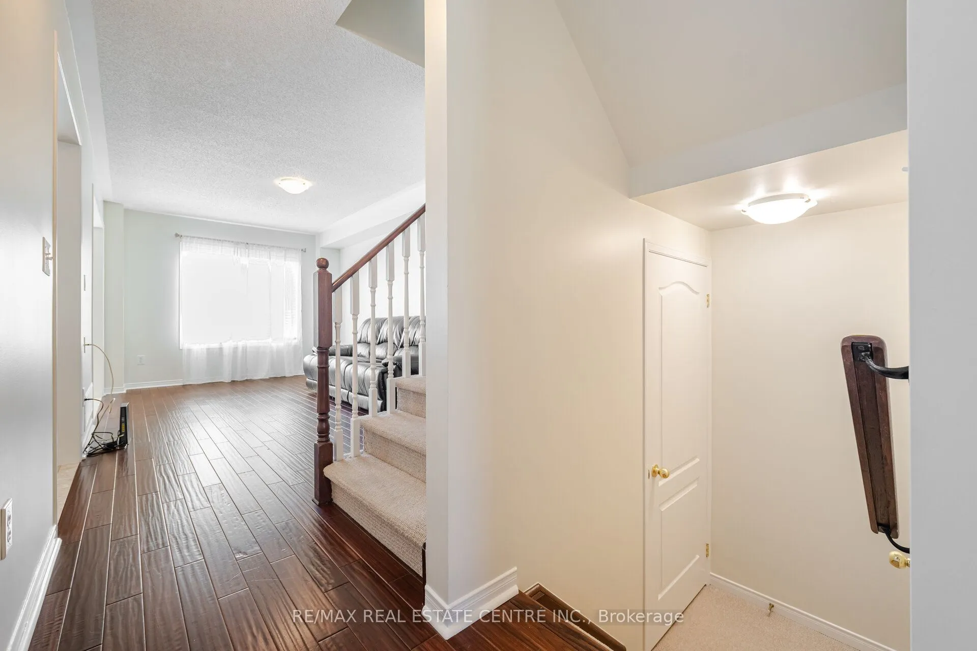 4834 Capri Crescent