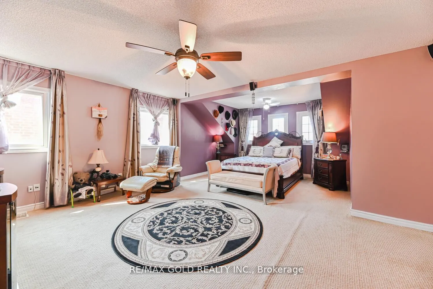 4554 Willow Creek Drive