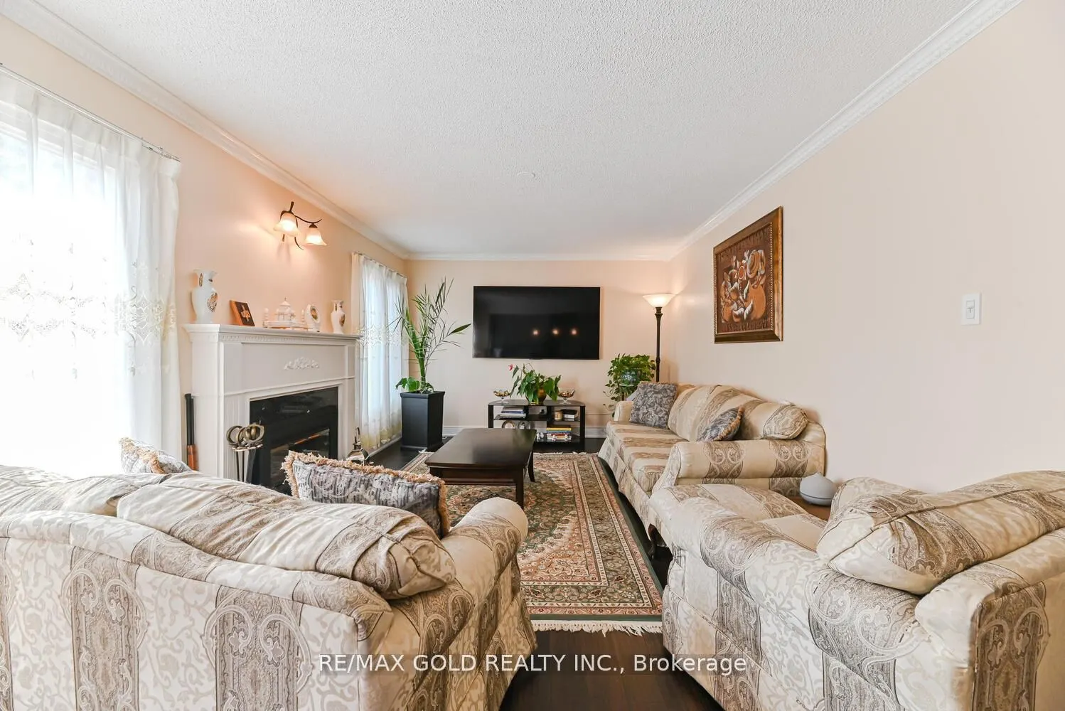 4554 Willow Creek Drive