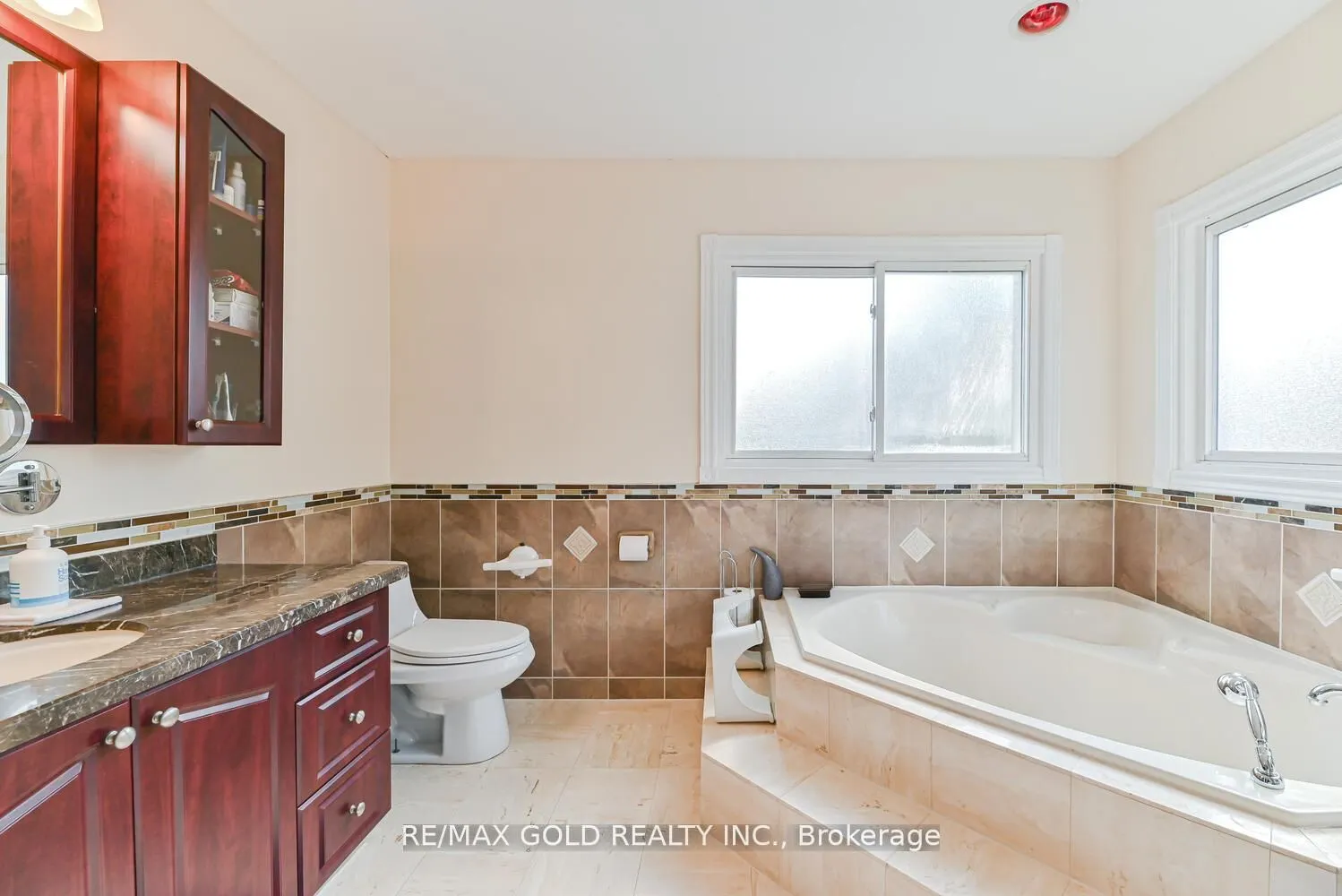 4554 Willow Creek Drive