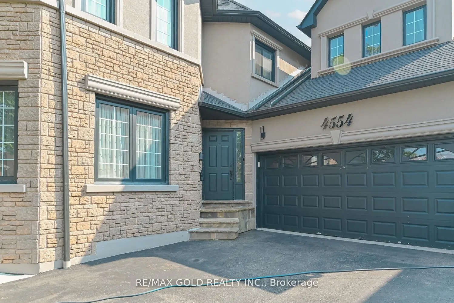 4554 Willow Creek Drive