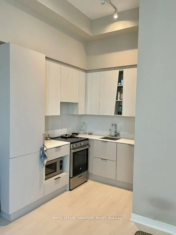 3900 Confederation Parkway, #610