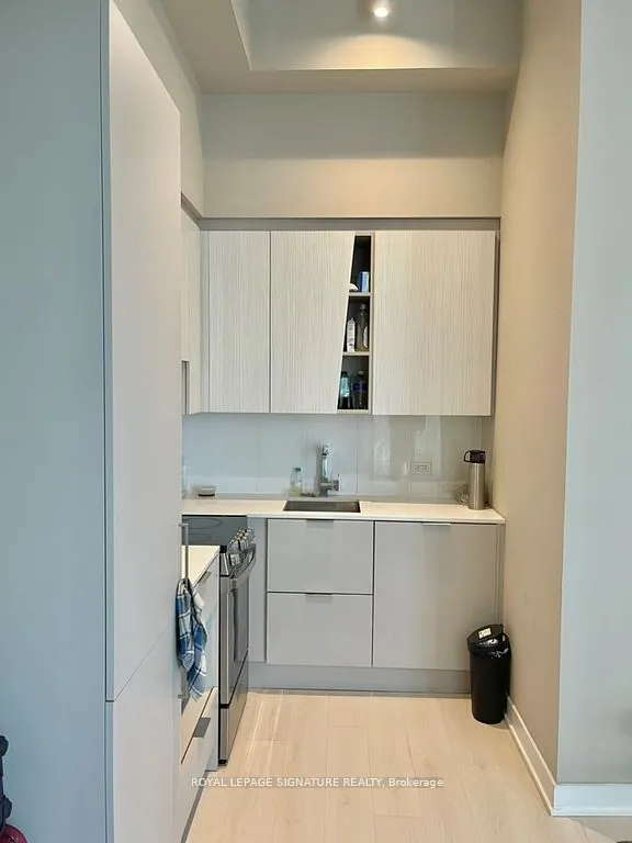 3900 Confederation Parkway, #610