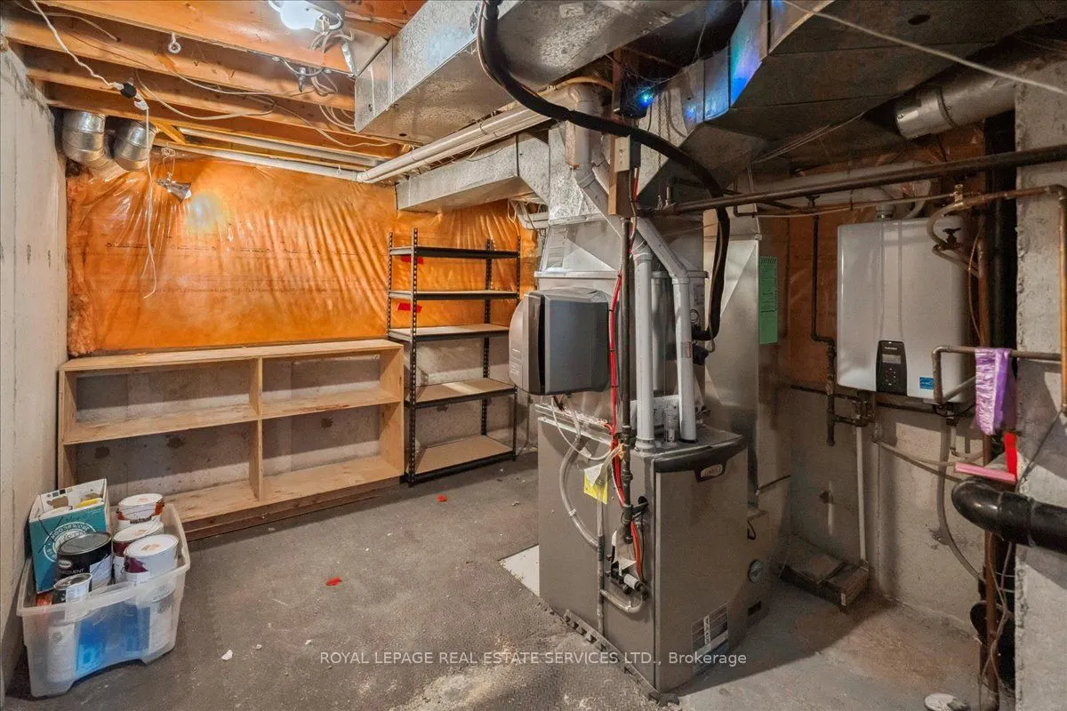 1100 Queens Avenue, #5