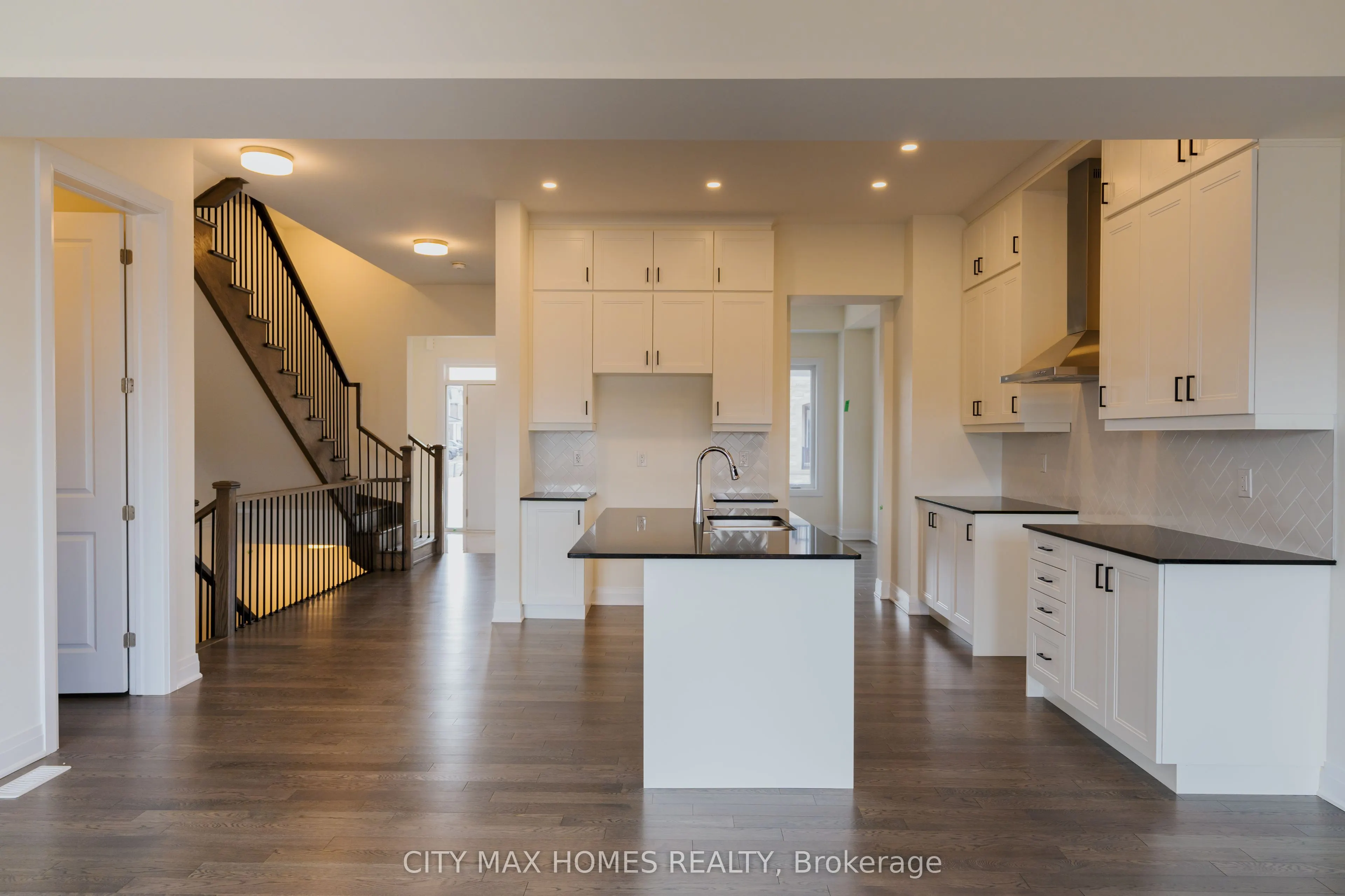 3240 Mariner Passage