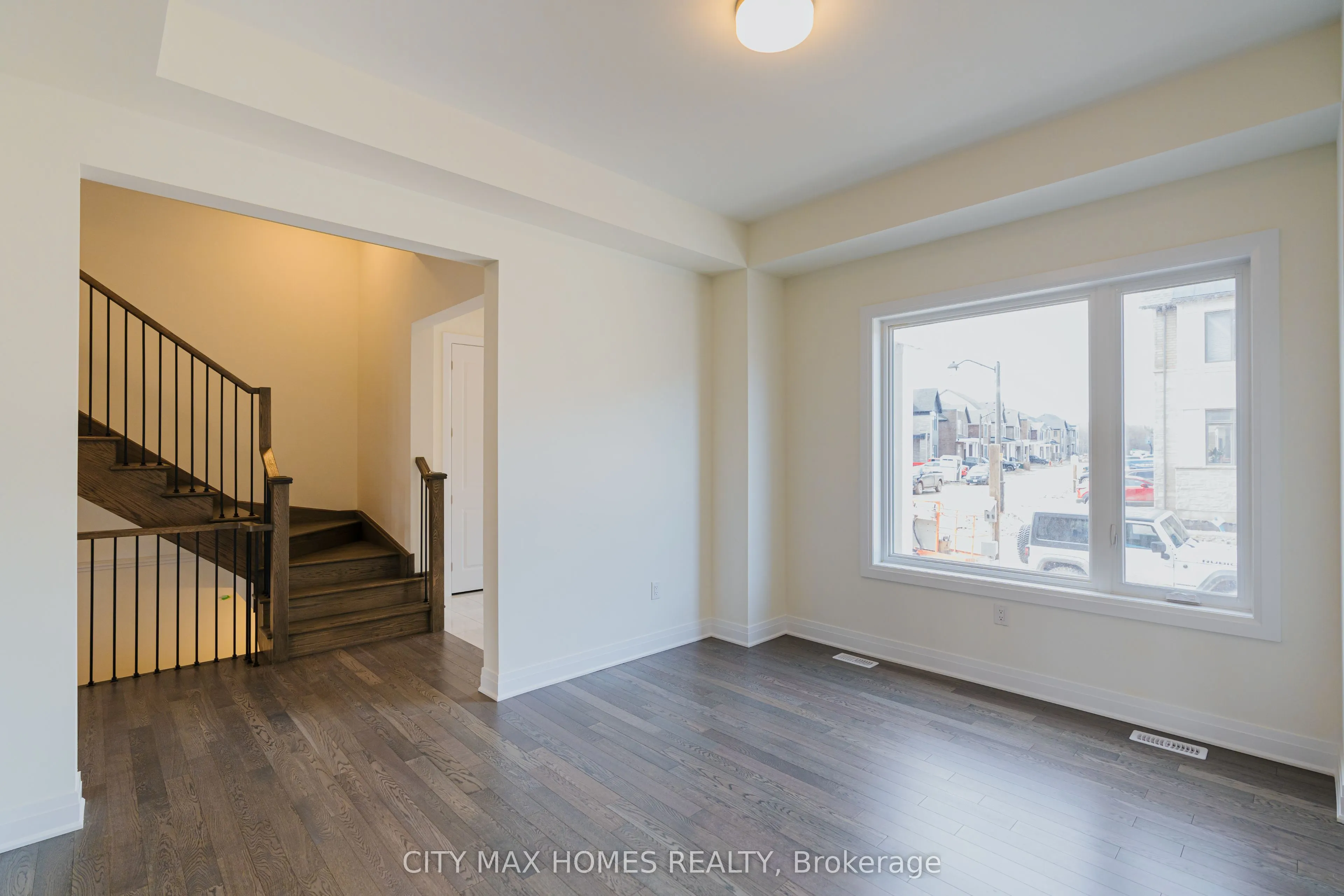 3240 Mariner Passage