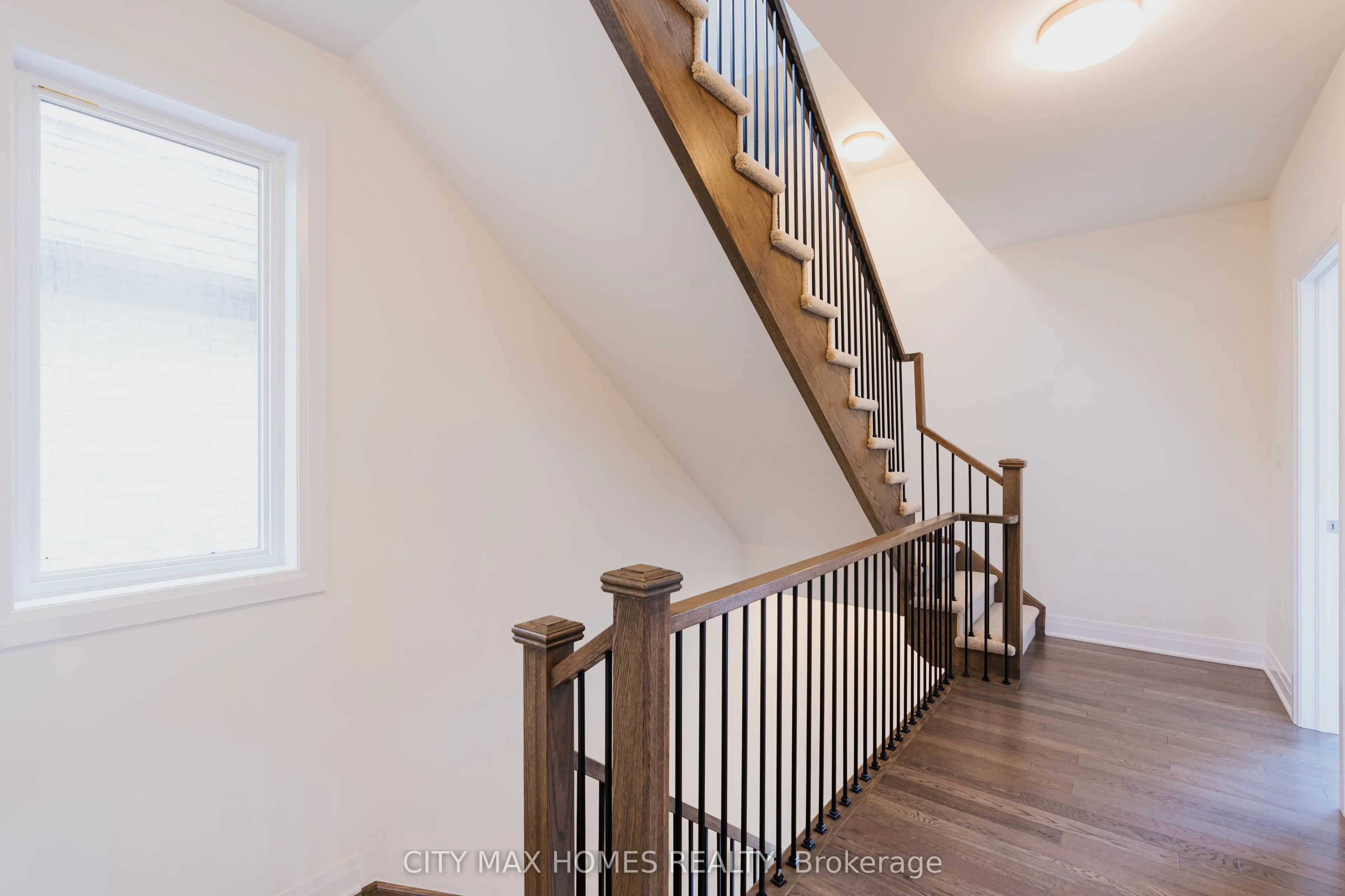 3240 Mariner Passage