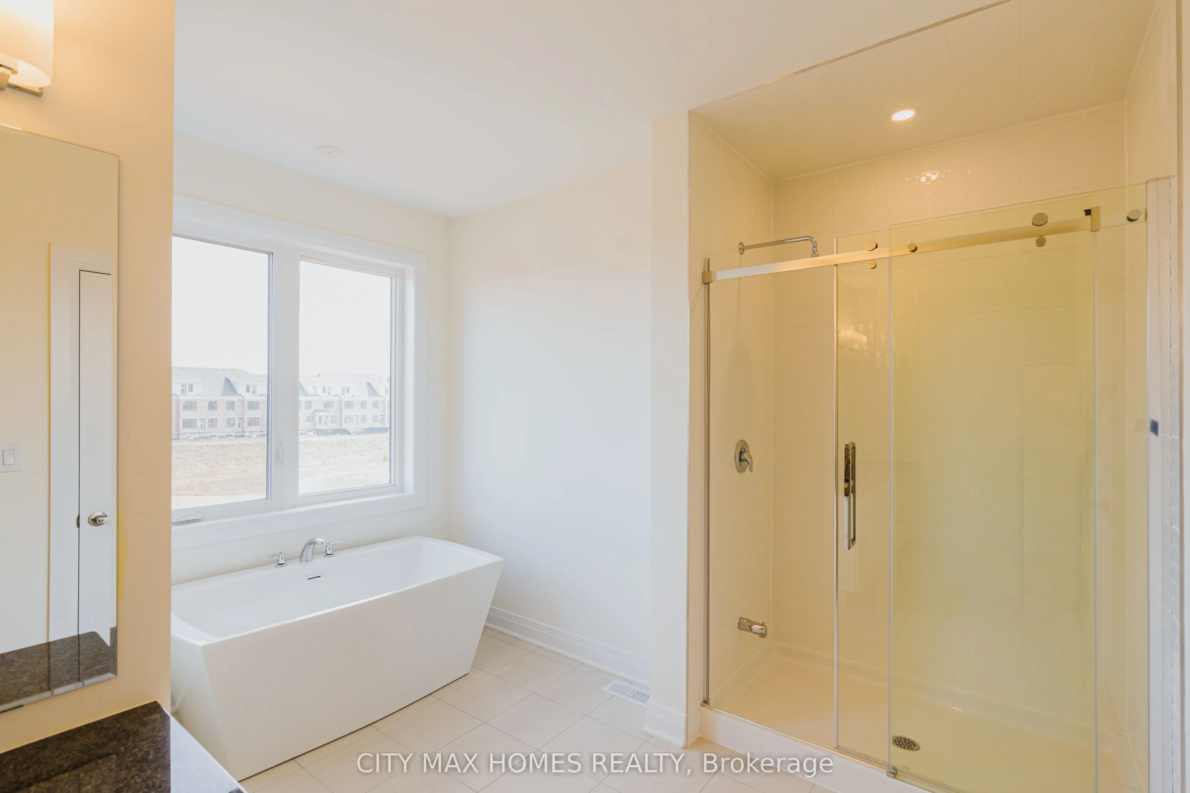 3240 Mariner Passage