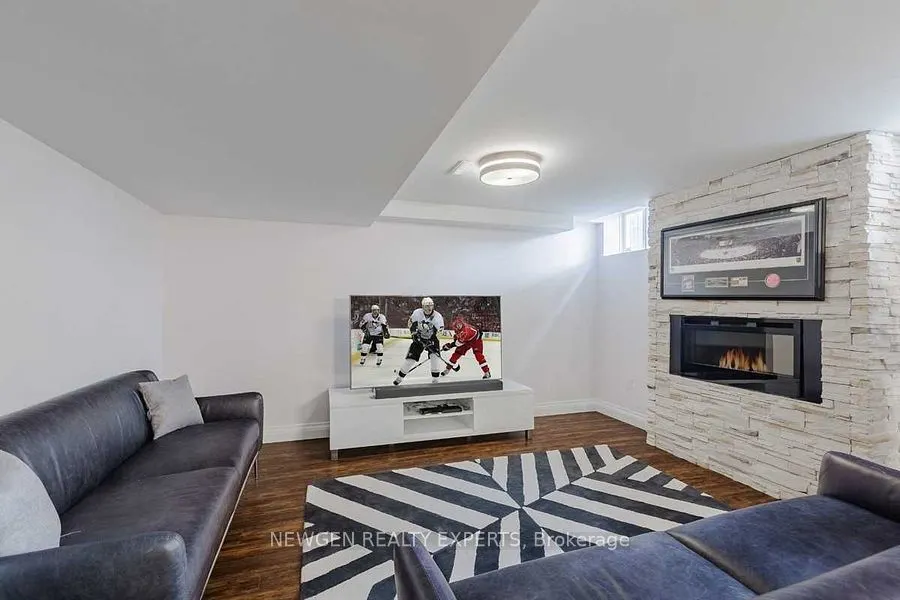687 Marley Crescent