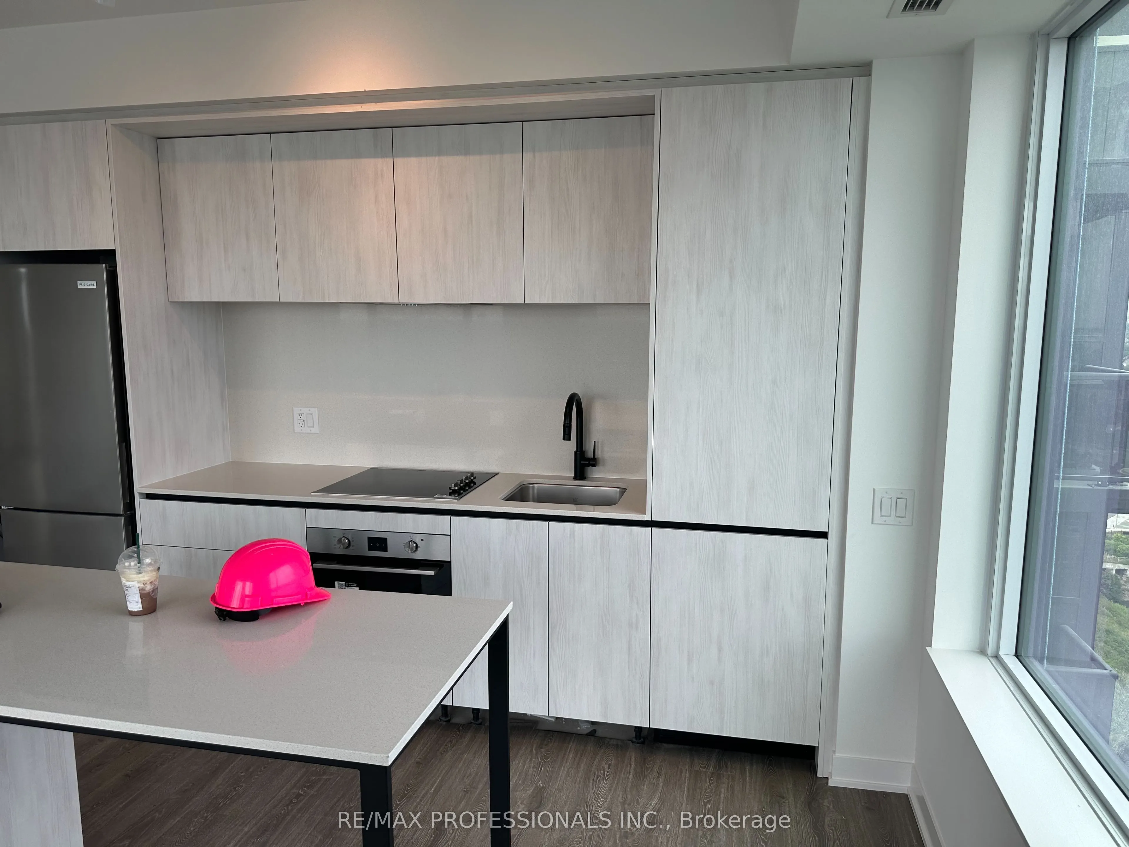 2495 Eglinton Avenue W, #2011