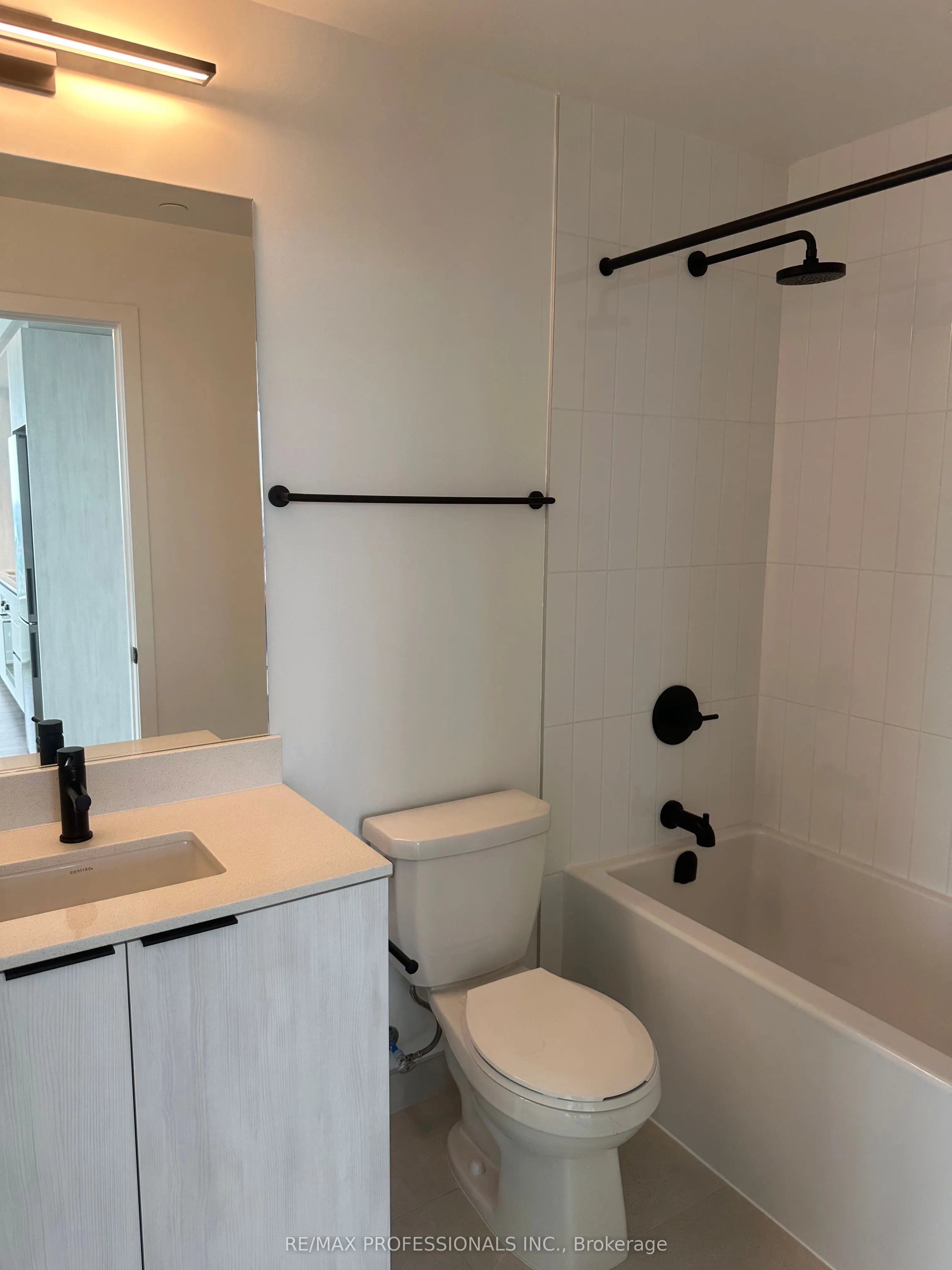 2495 Eglinton Avenue W, #2011