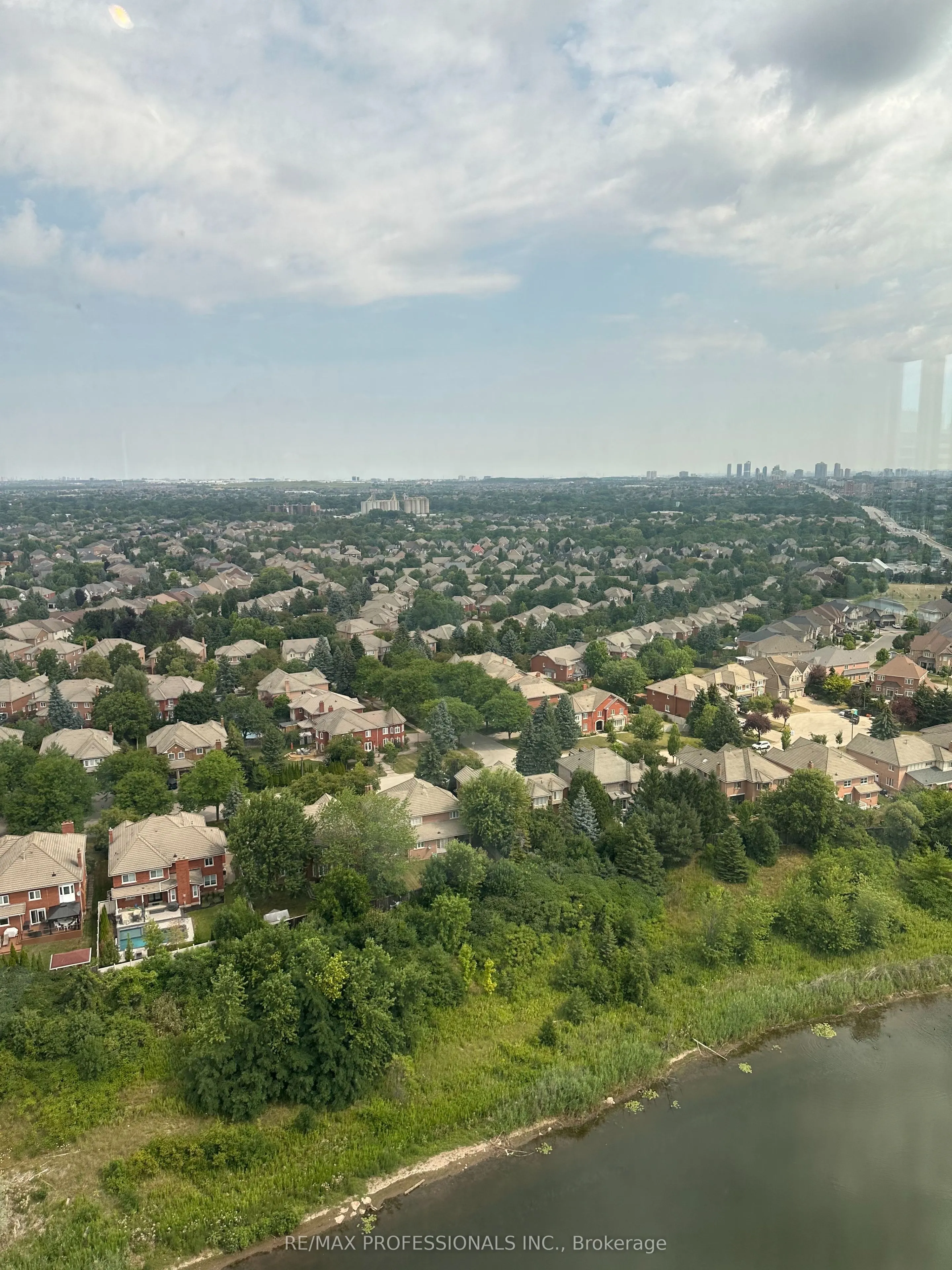 2495 Eglinton Avenue W, #2011