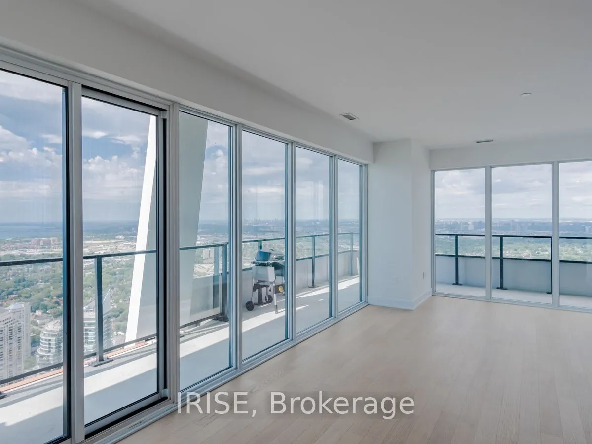30 Shore Breeze Drive, #PH10A