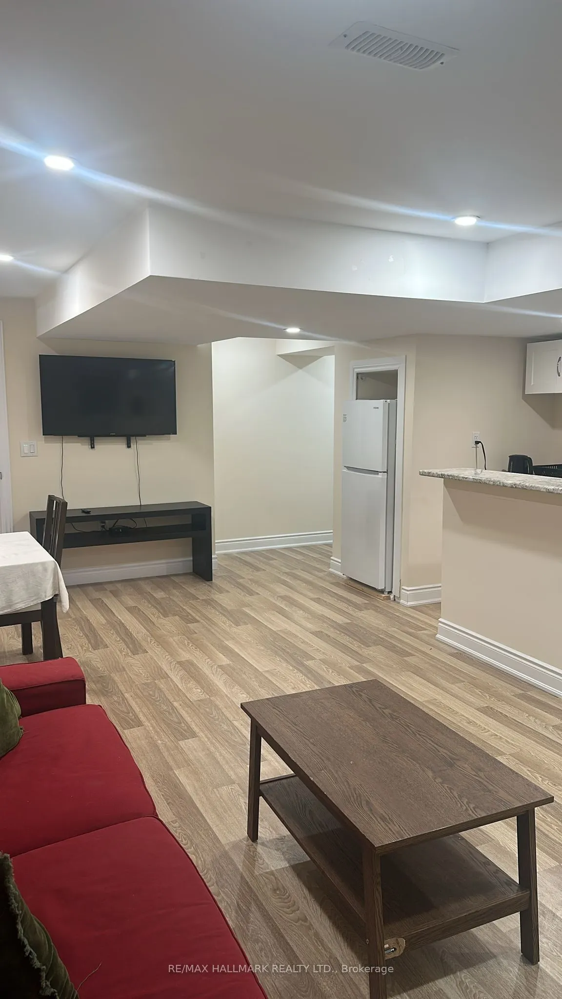 1392 Sycamore Gardens, #Basement