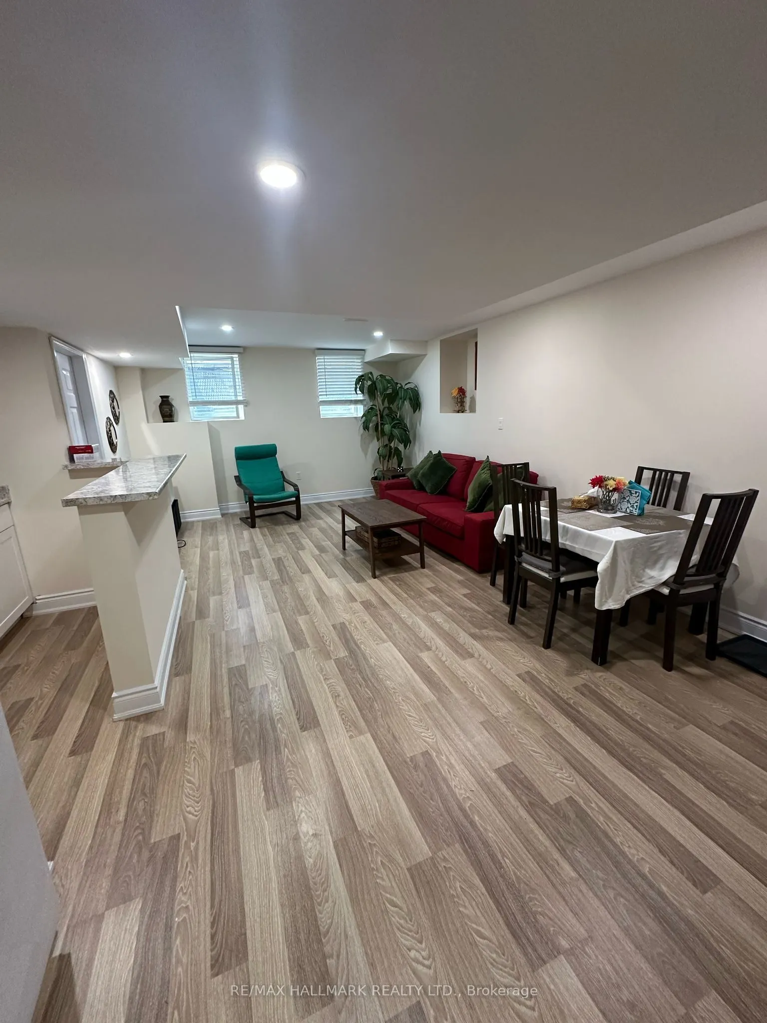 1392 Sycamore Gardens, #Basement