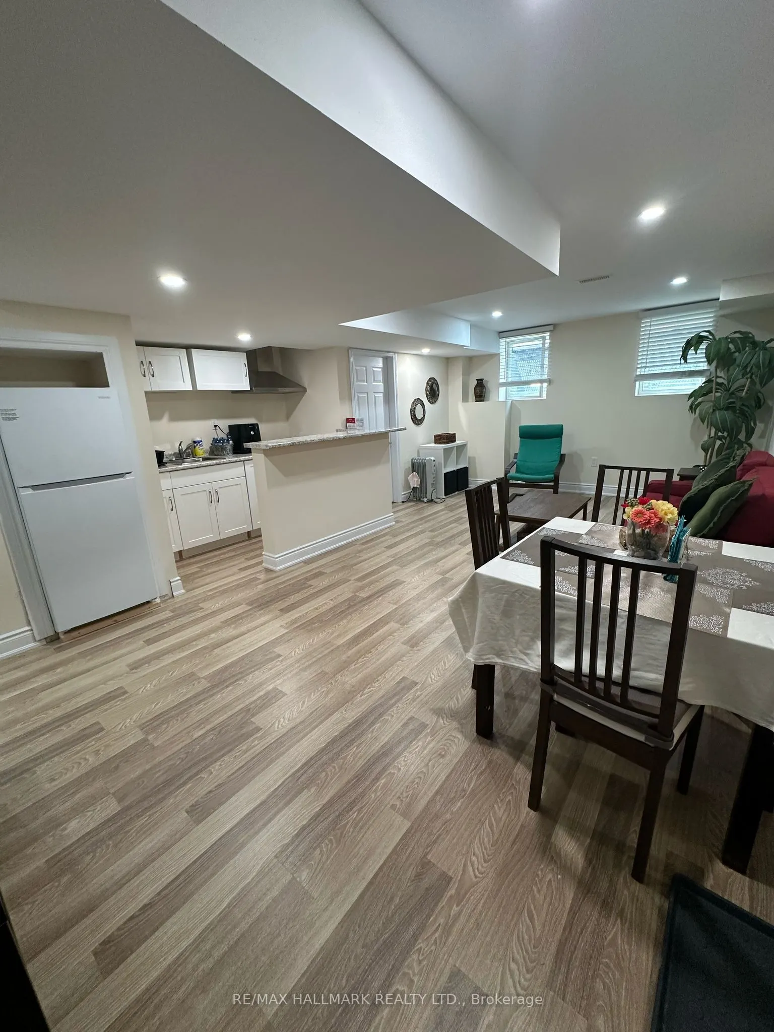 1392 Sycamore Gardens, #Basement