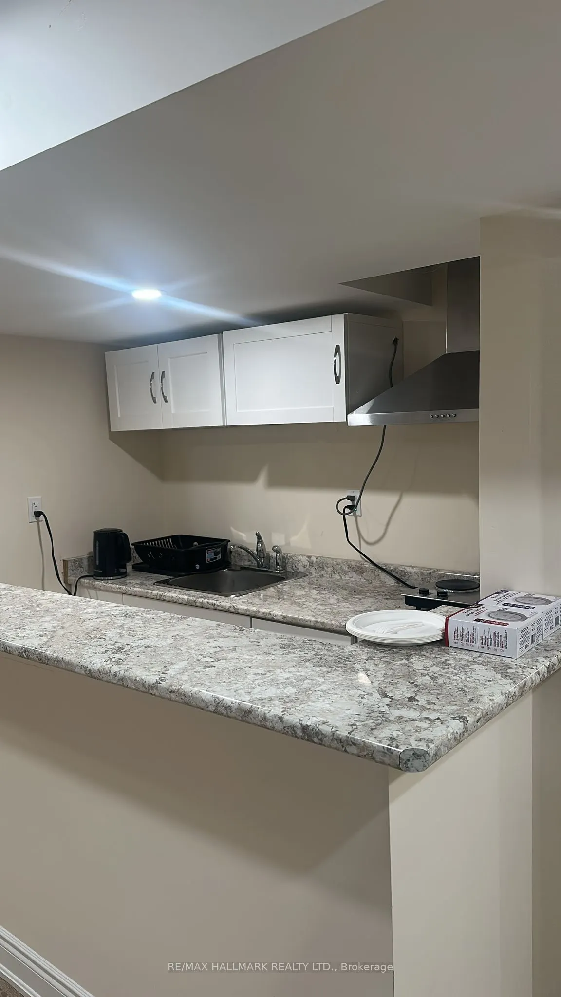 1392 Sycamore Gardens, #Basement