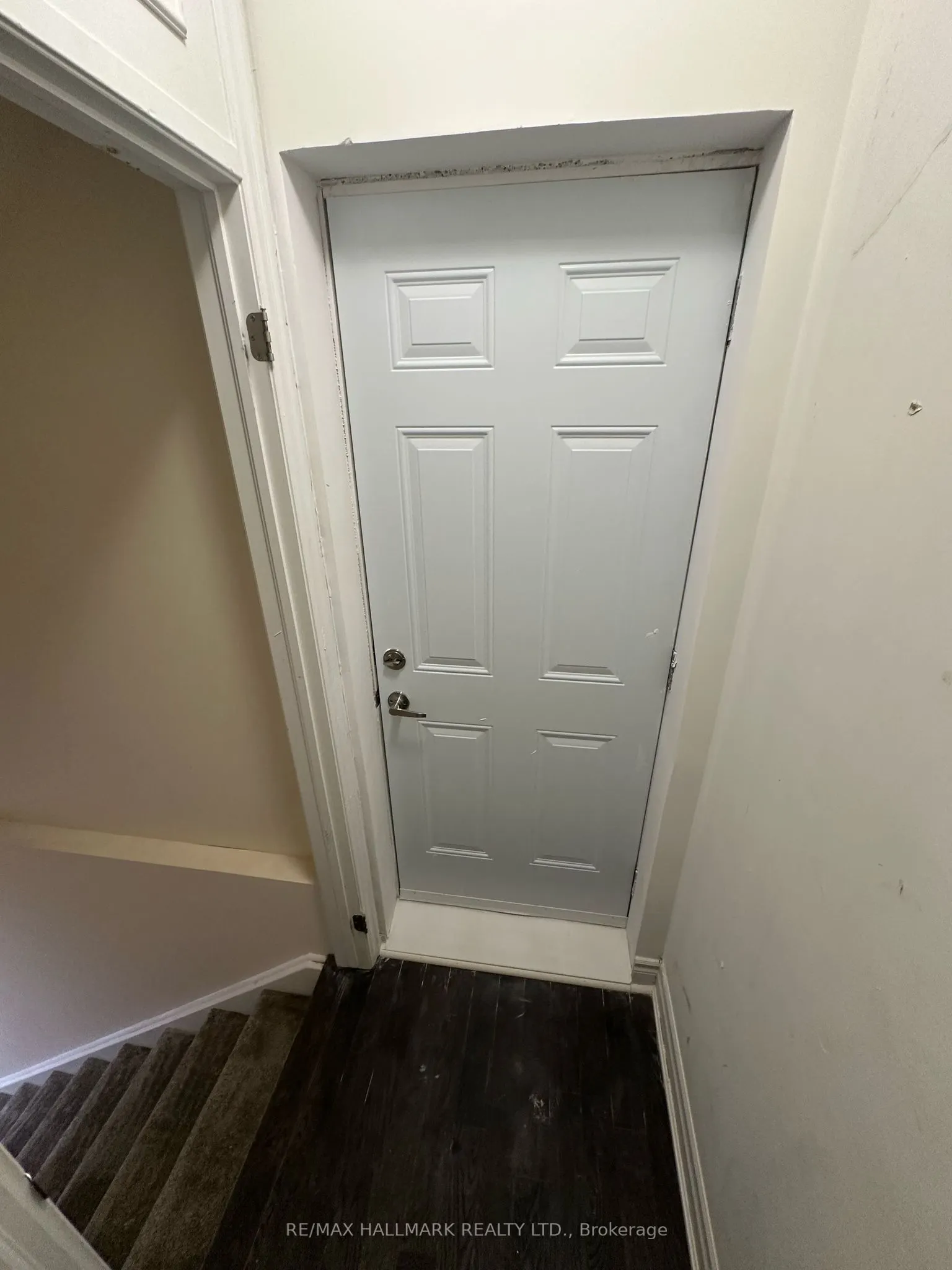 1392 Sycamore Gardens, #Basement