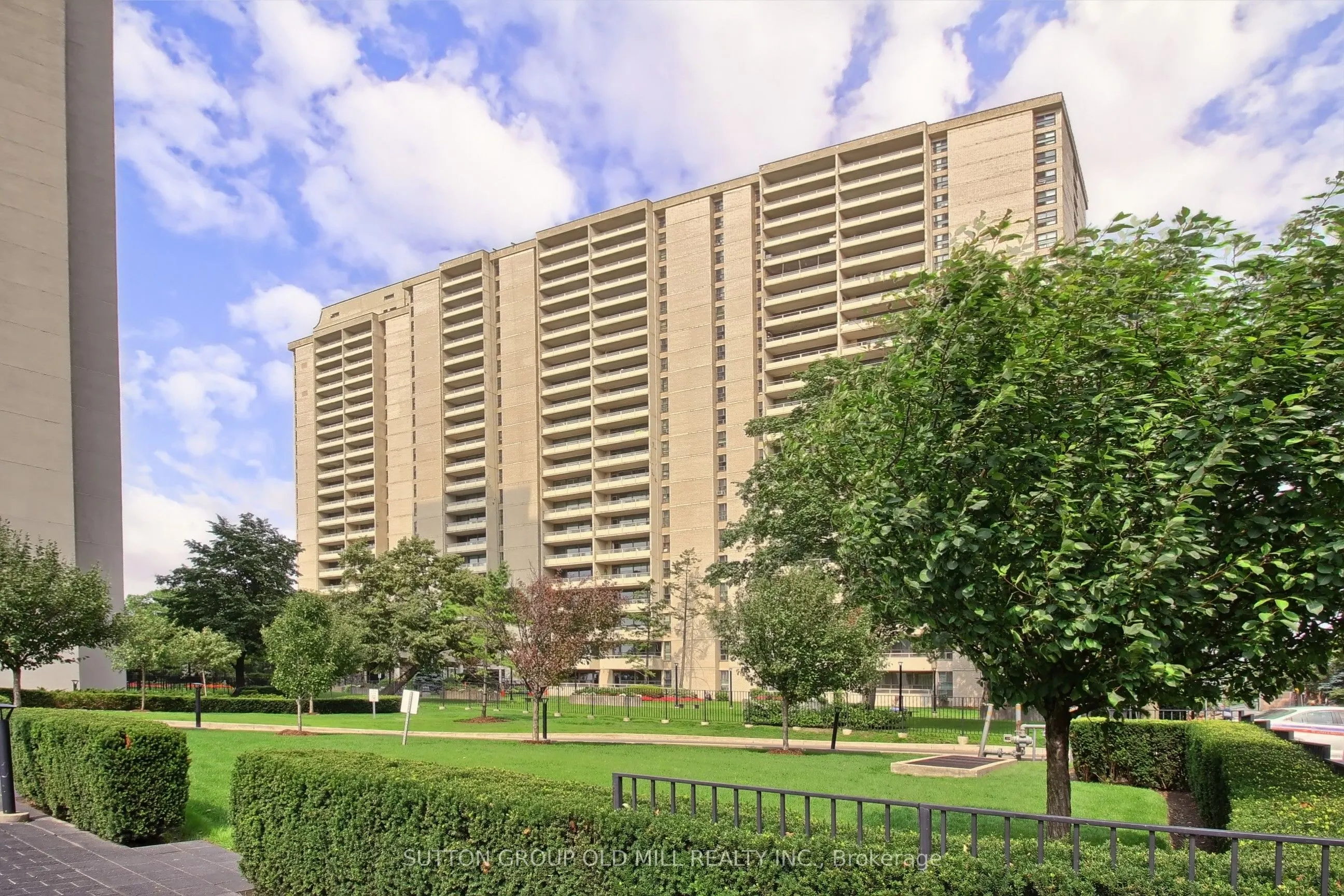 360 Ridelle Avenue, #1701