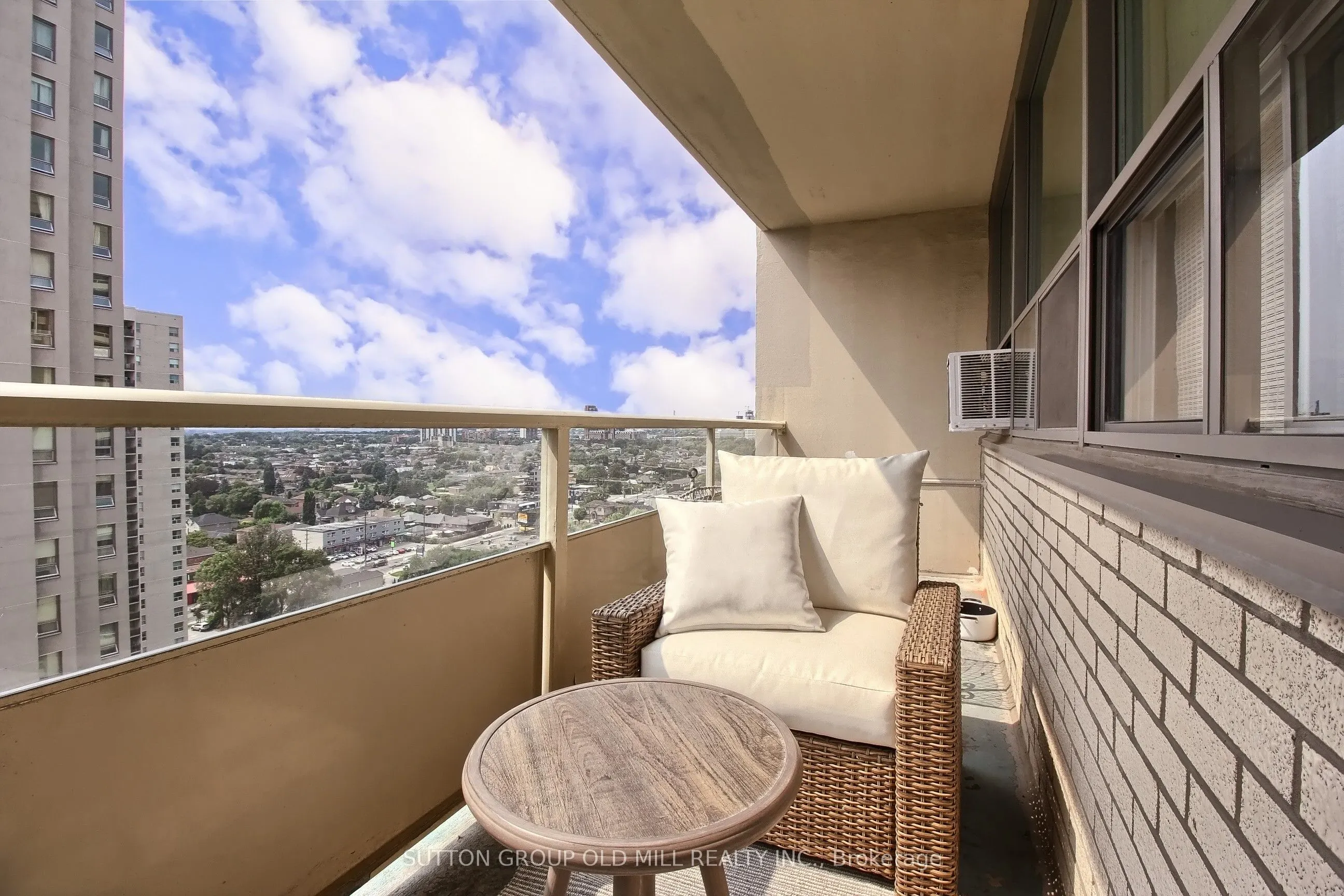 360 Ridelle Avenue, #1701