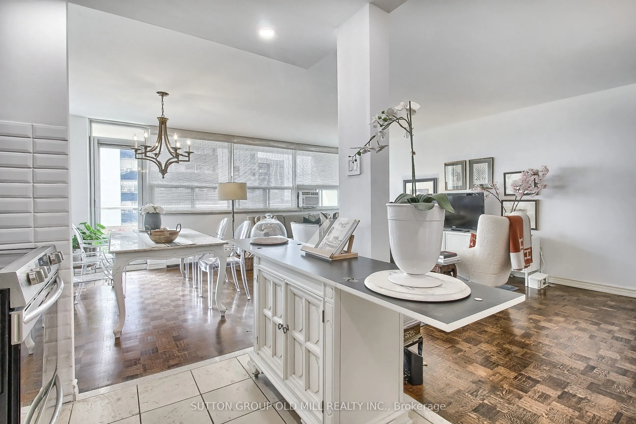 360 Ridelle Avenue, #1701