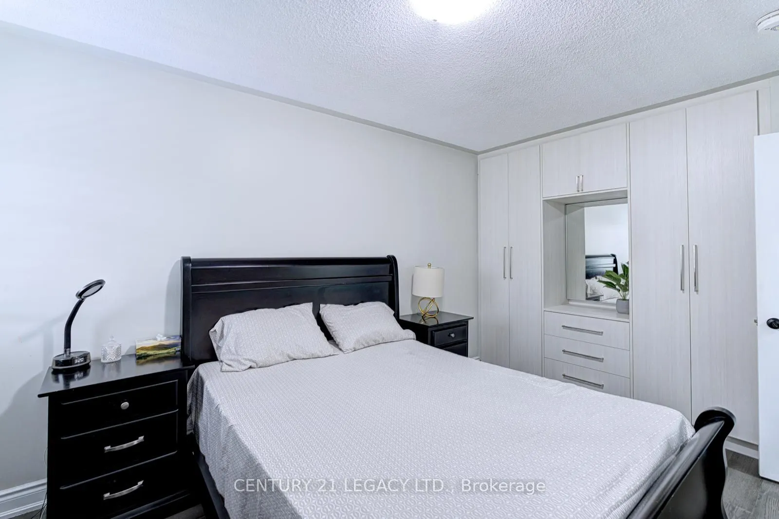 21 Serenity Lane