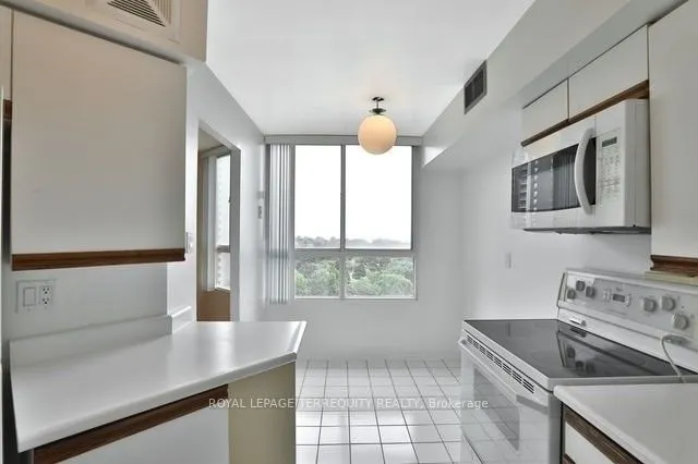 1485 Lakeshore Road E, #1016