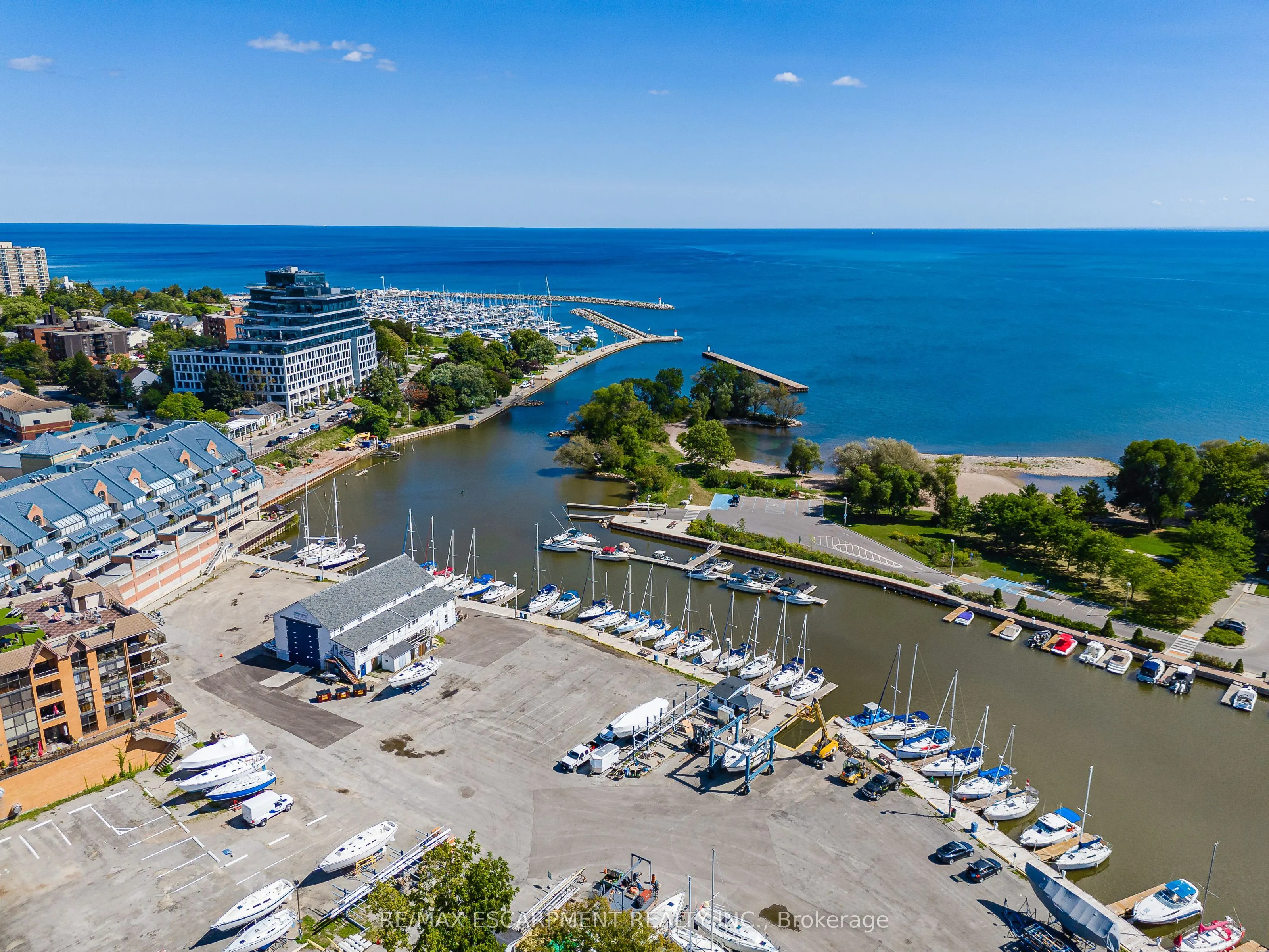 2511 Lakeshore Road W, #805