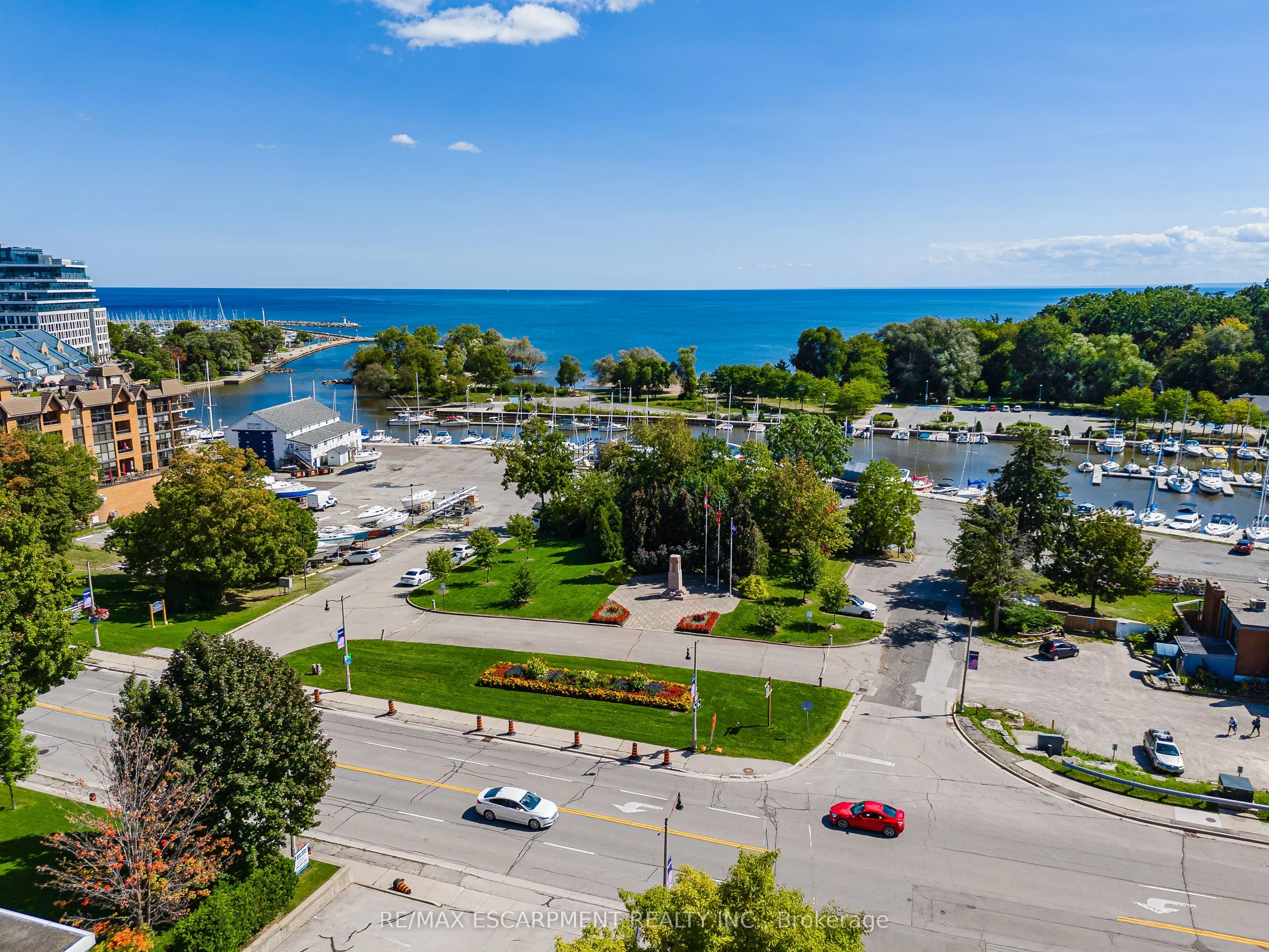2511 Lakeshore Road W, #805