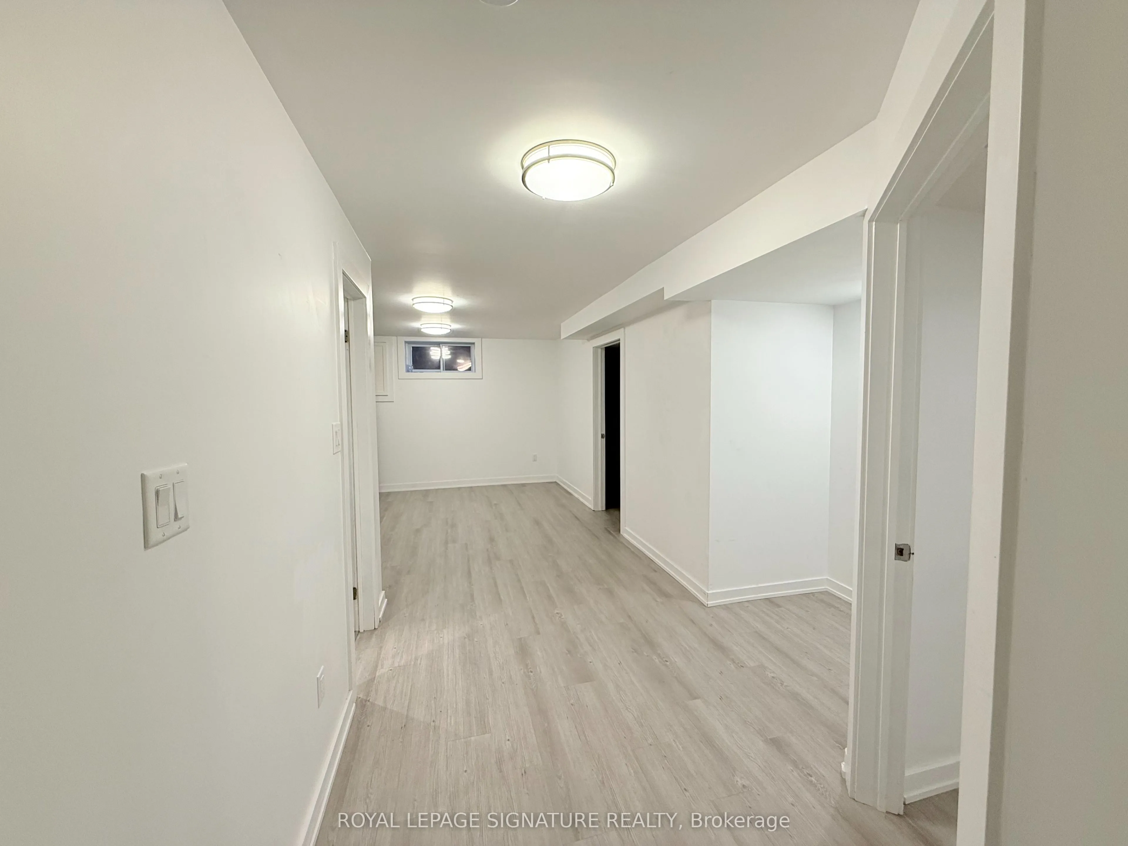 38 Burnhamthorpe Road W, #Lower