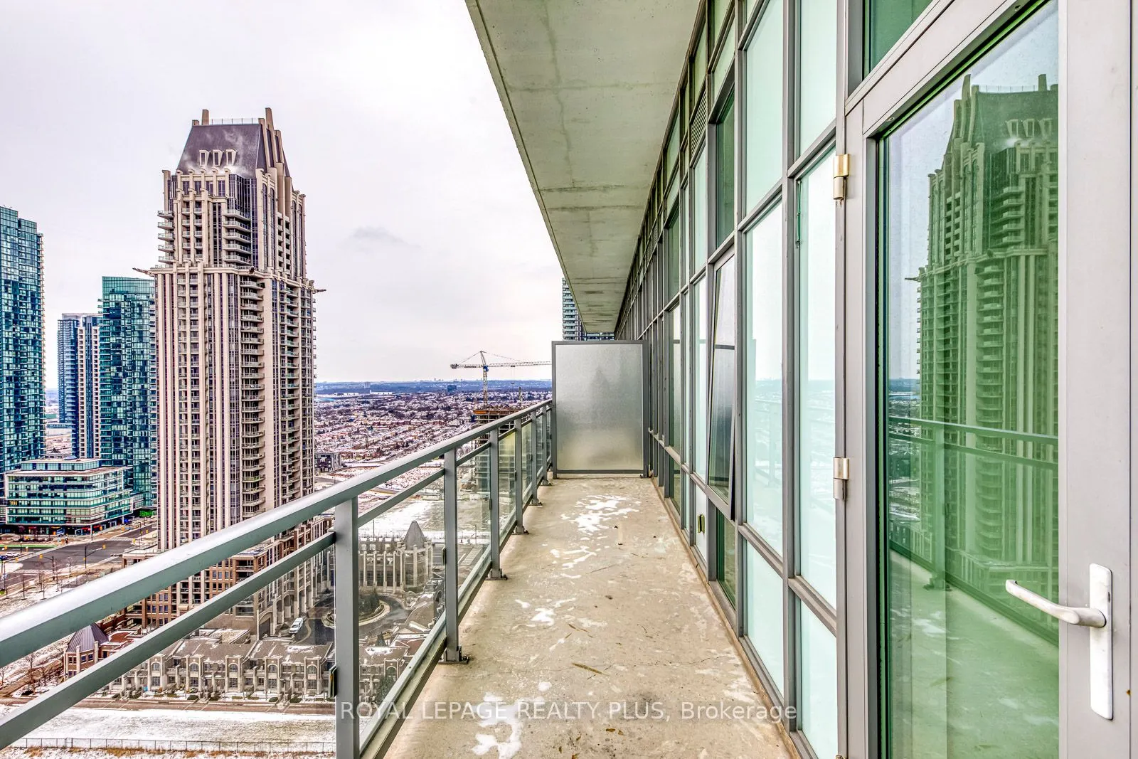 365 Prince Of Wales Drive, #2202