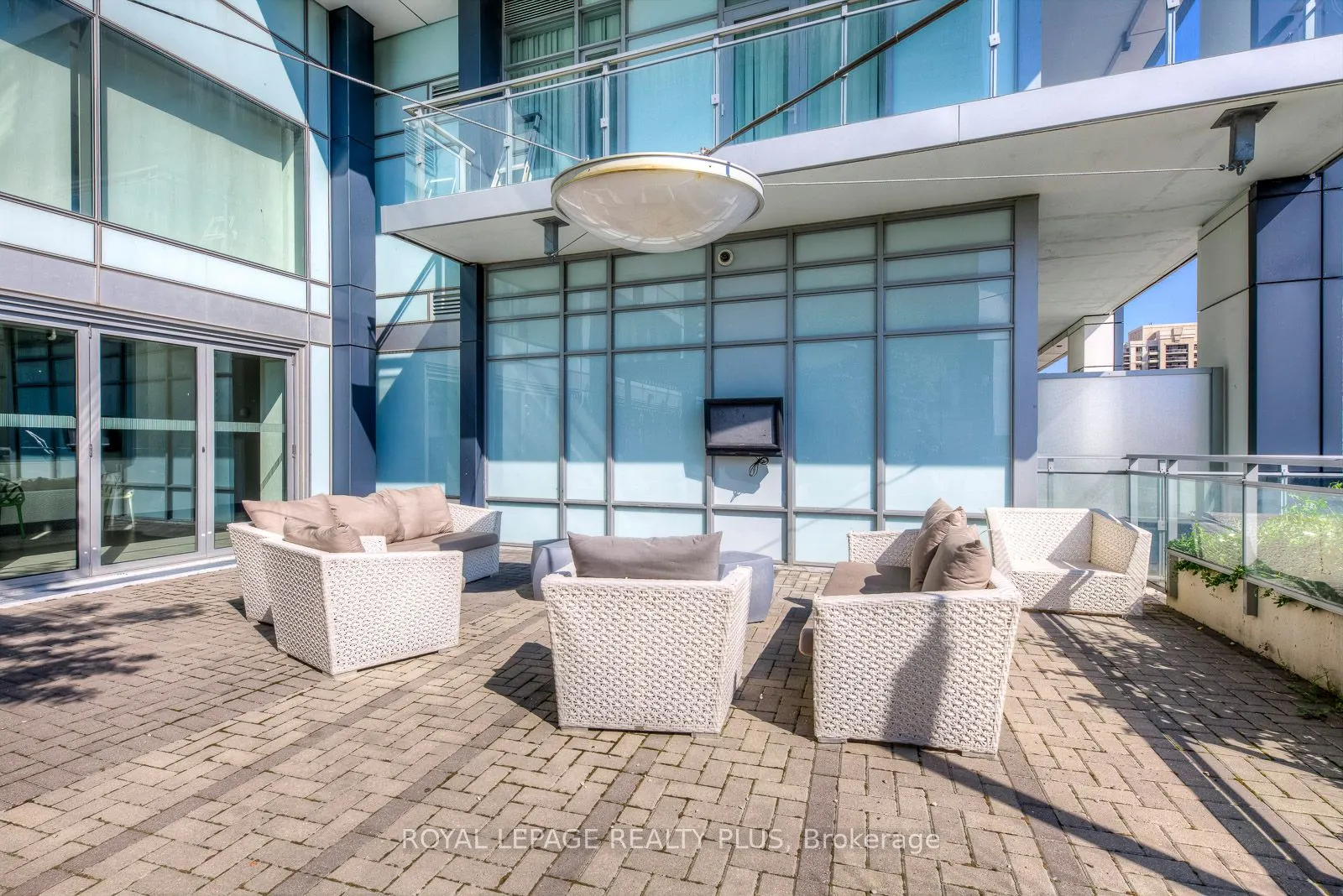 365 Prince Of Wales Drive, #2202