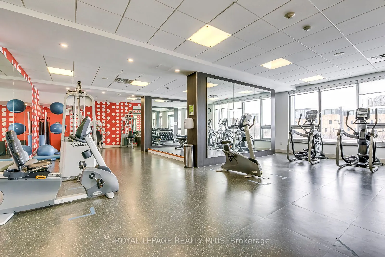365 Prince Of Wales Drive, #2202