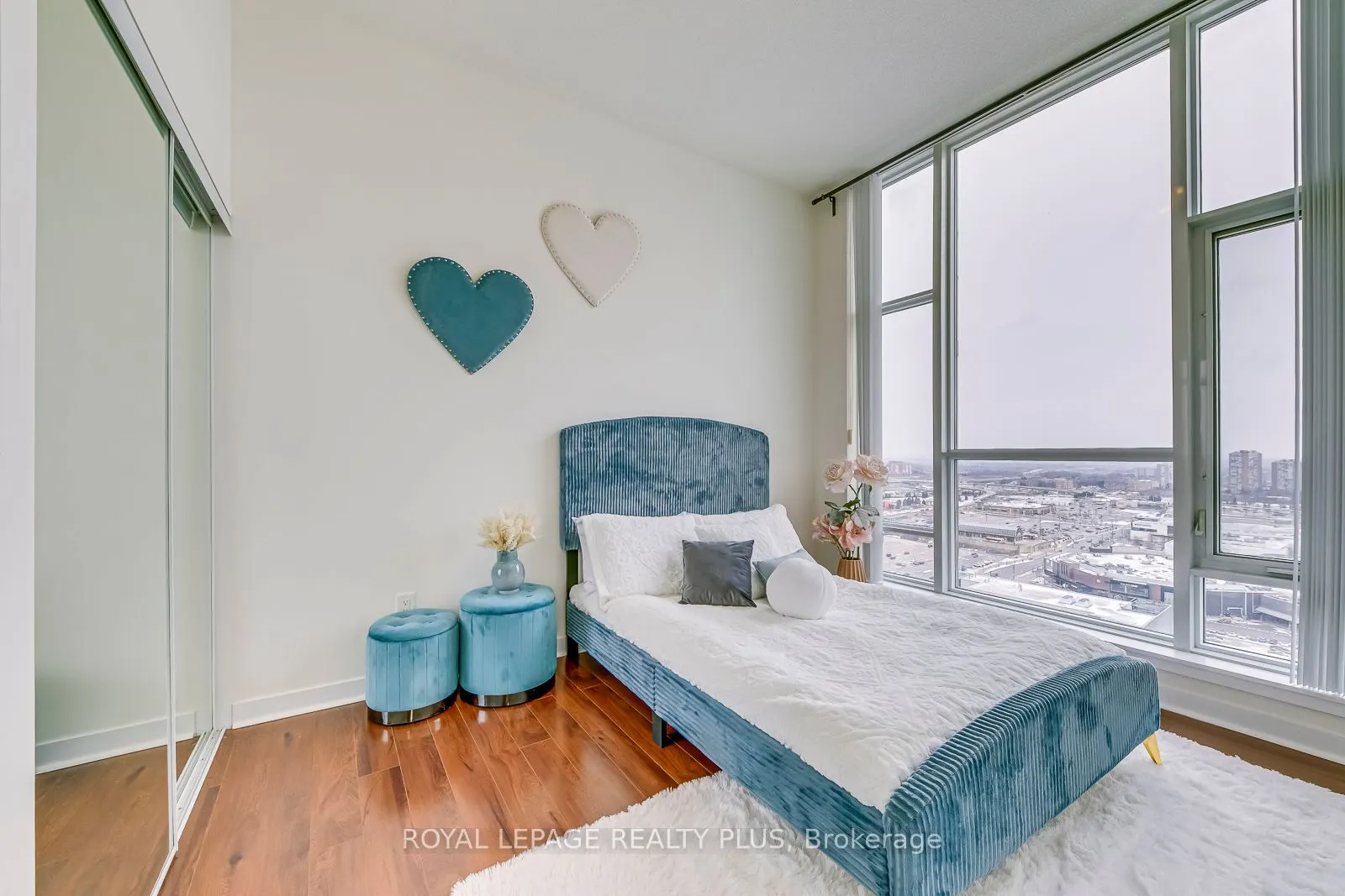 365 Prince Of Wales Drive, #2202
