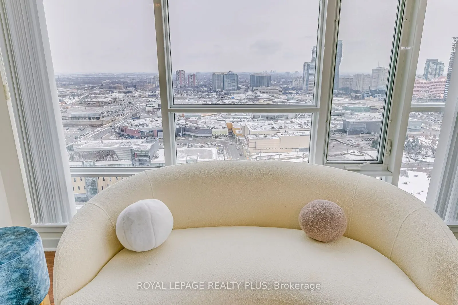 365 Prince Of Wales Drive, #2202