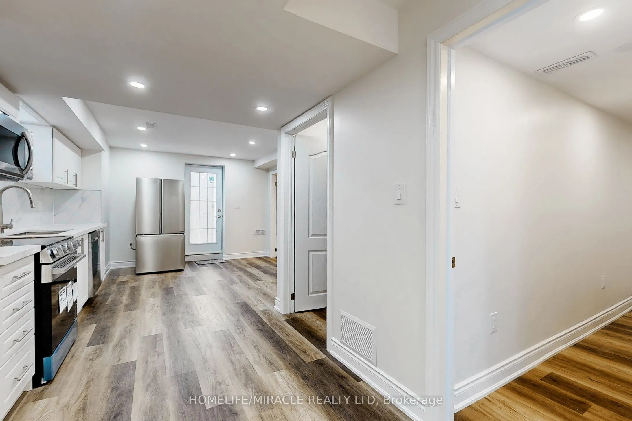 933 Whewell (Basement) Trail