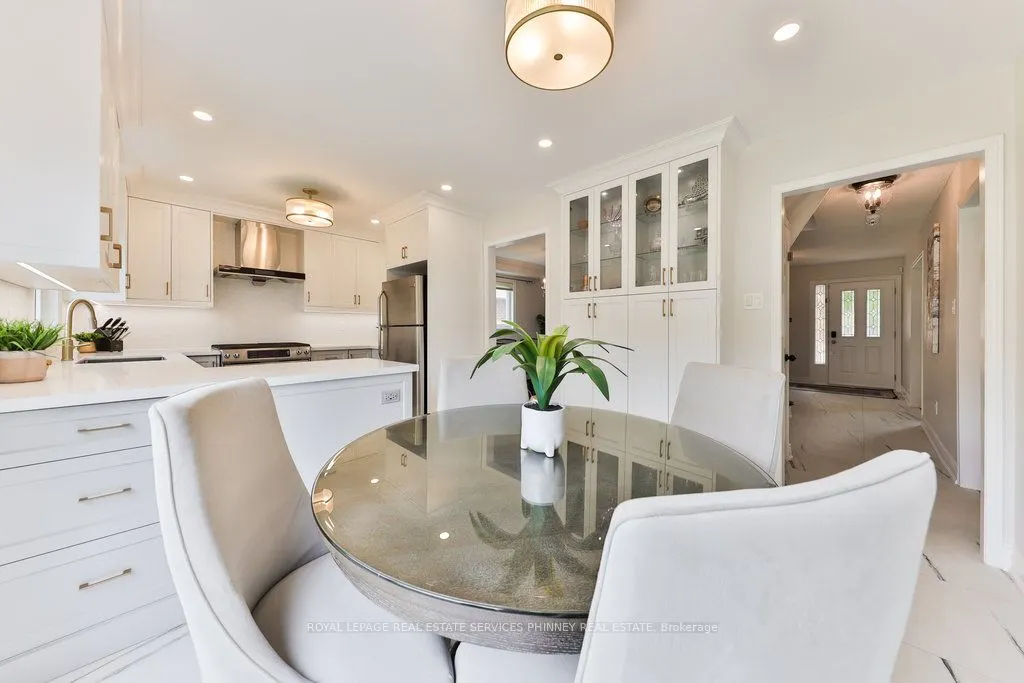 296 Evergreen Crescent