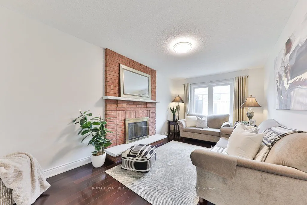 296 Evergreen Crescent