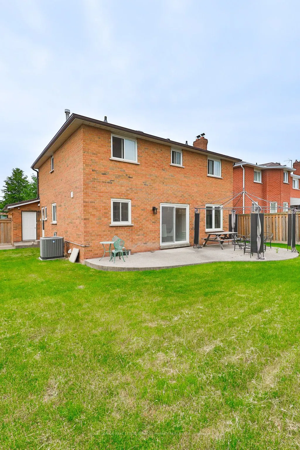 296 Evergreen Crescent