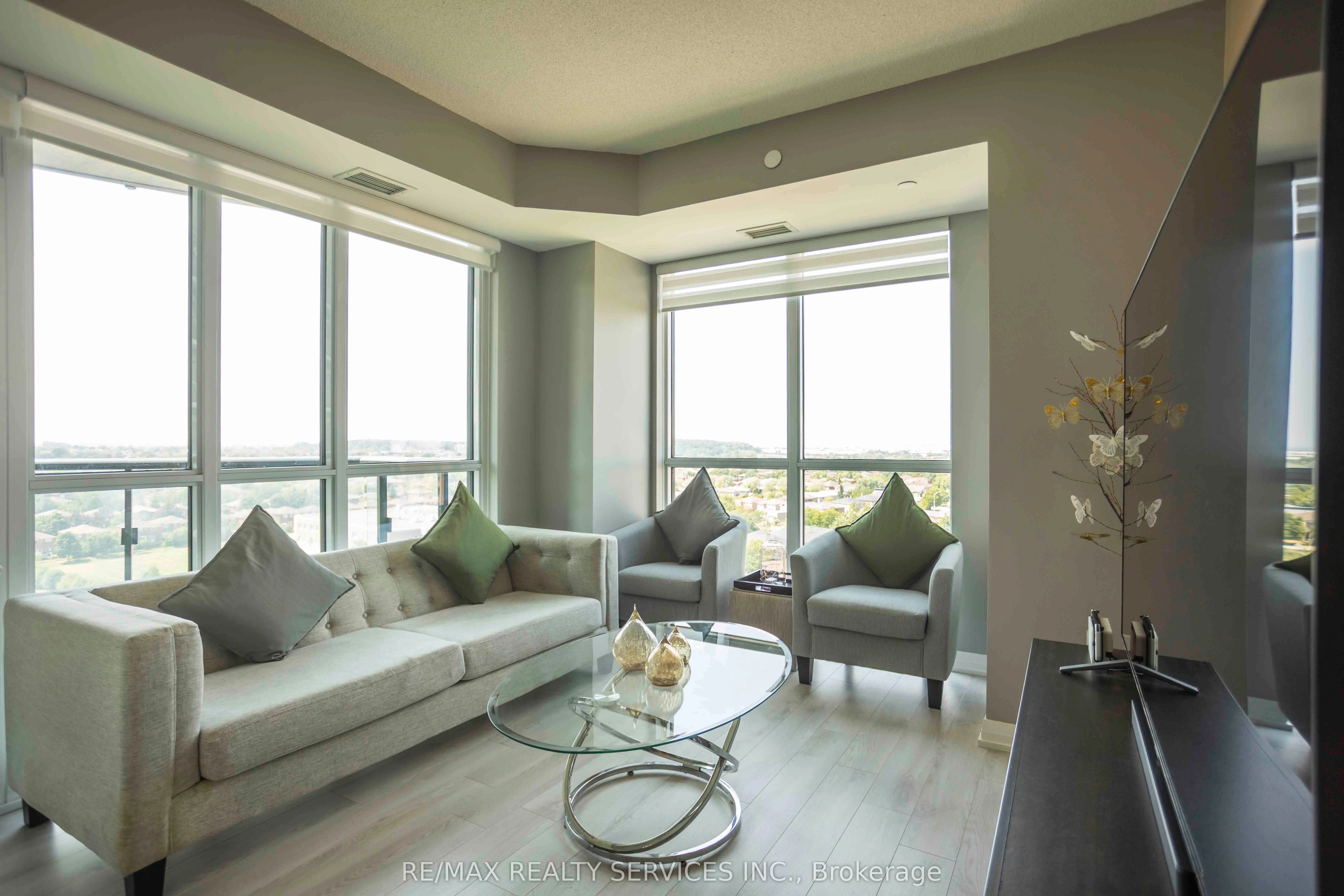 35 Watergarden Drive W, #918