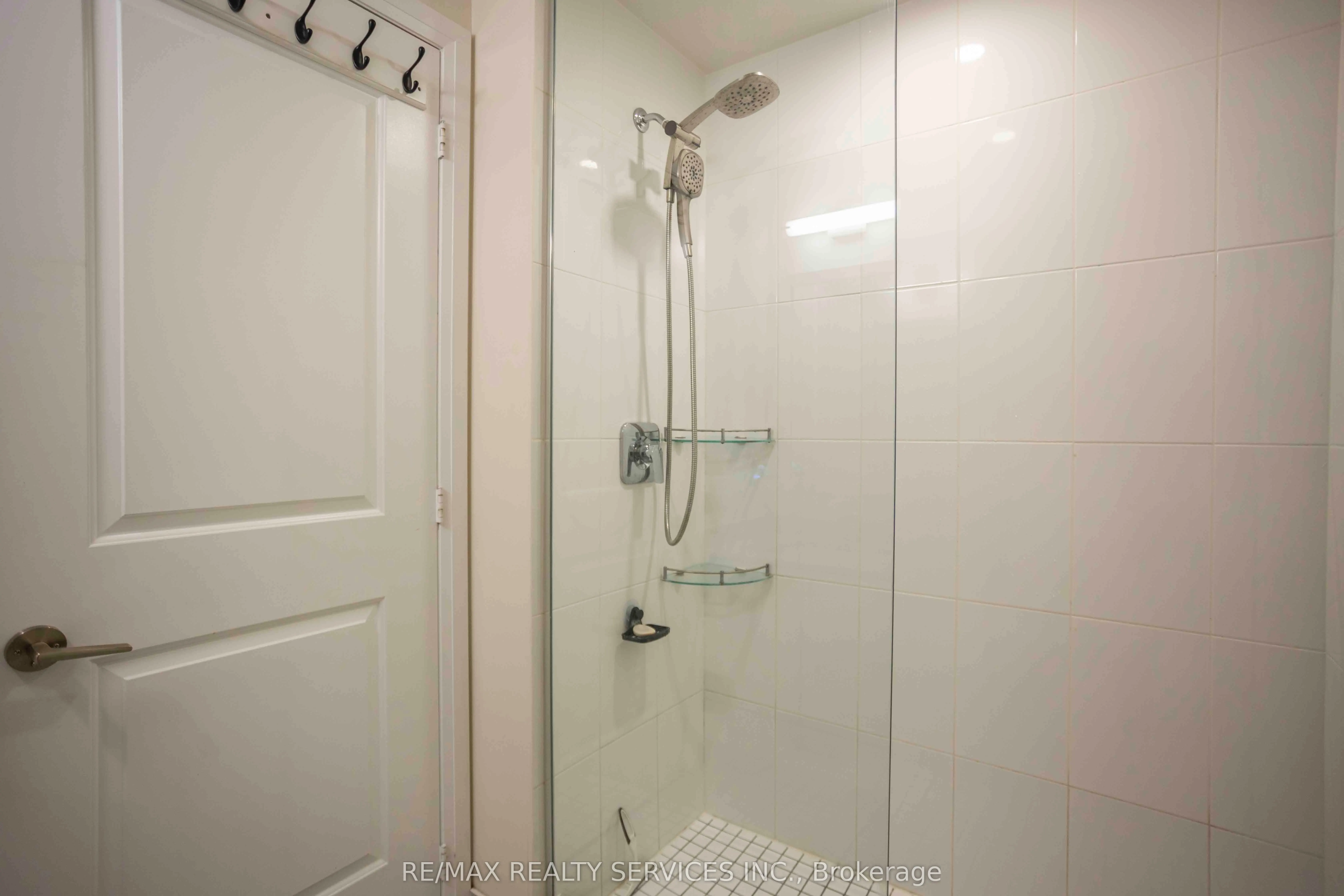 35 Watergarden Drive W, #918