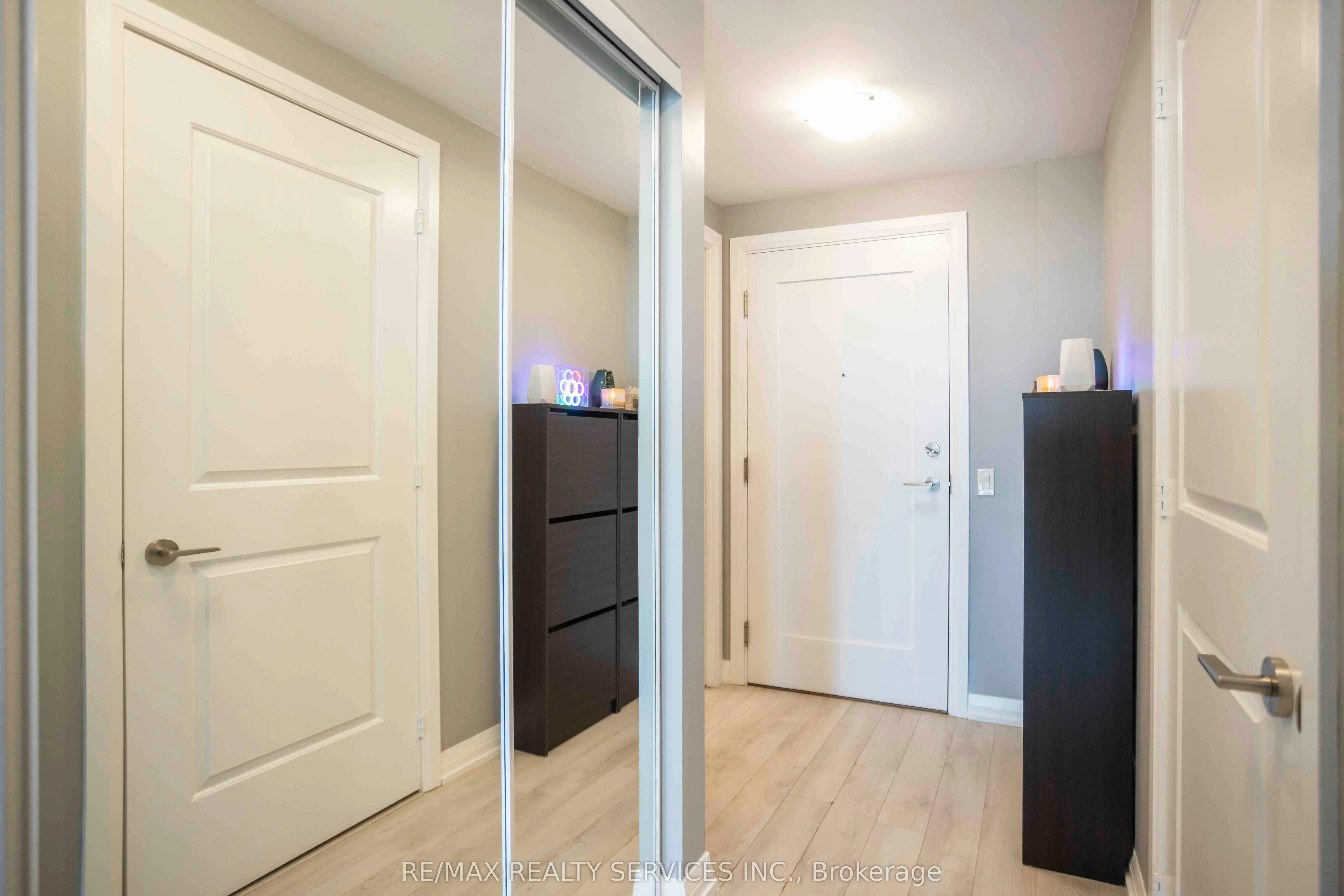 35 Watergarden Drive W, #918
