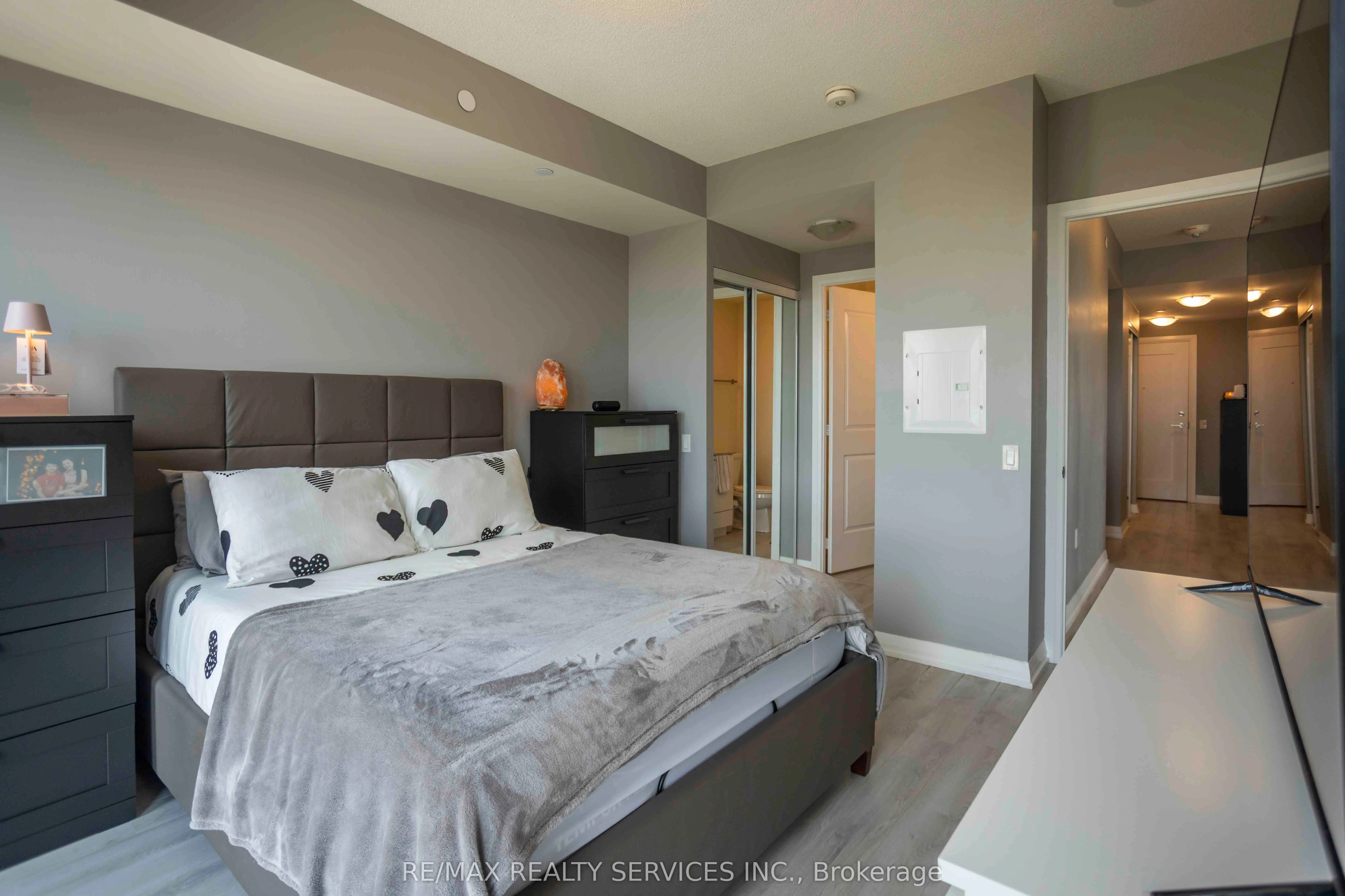 35 Watergarden Drive W, #918