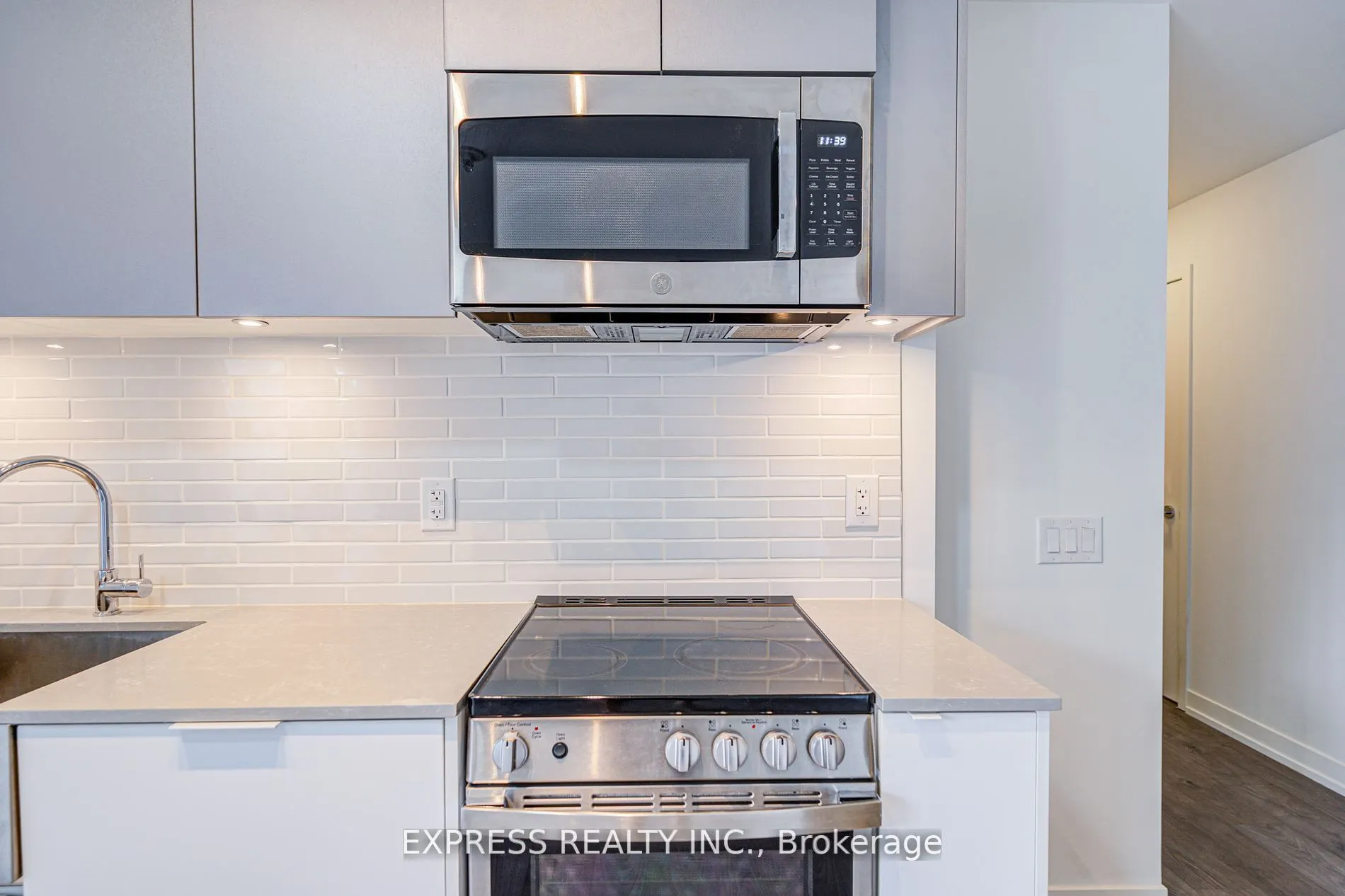 270 Dufferin Street, #701