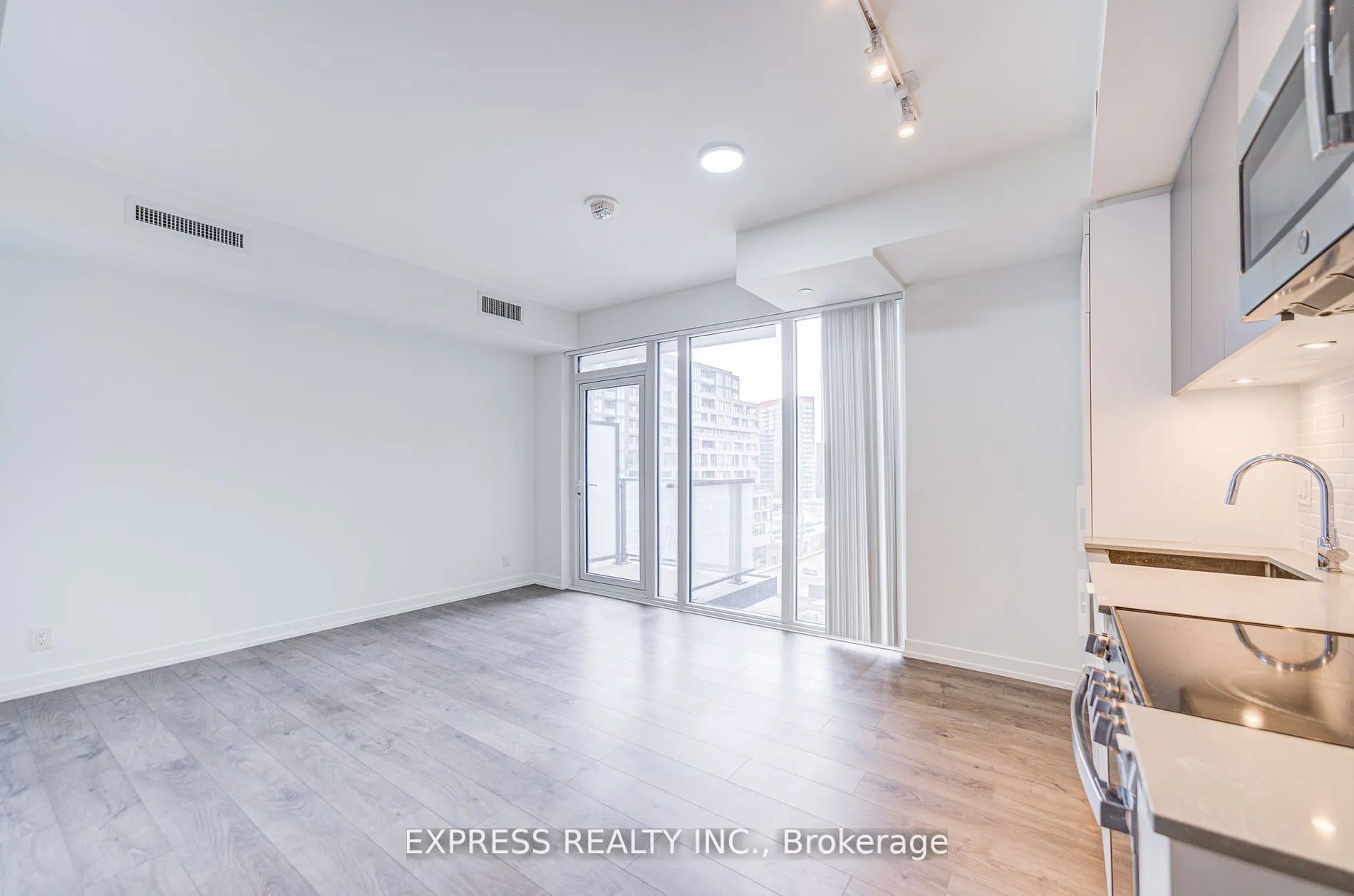 270 Dufferin Street, #701