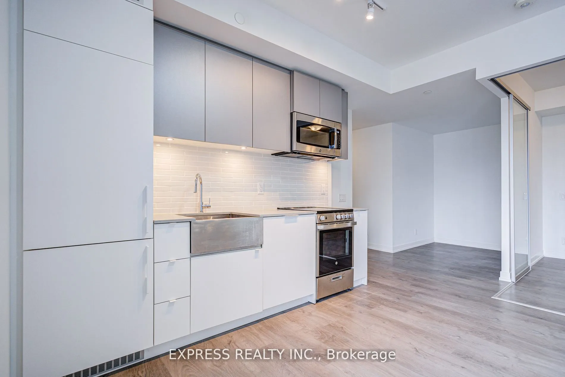 270 Dufferin Street, #701